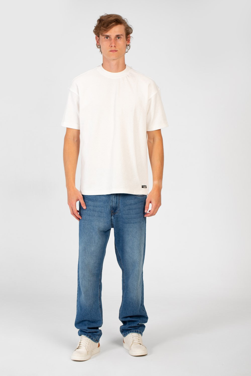 Men's Basic Regular Fit Short Sleeves Round Neck T-shirt In Modern Design