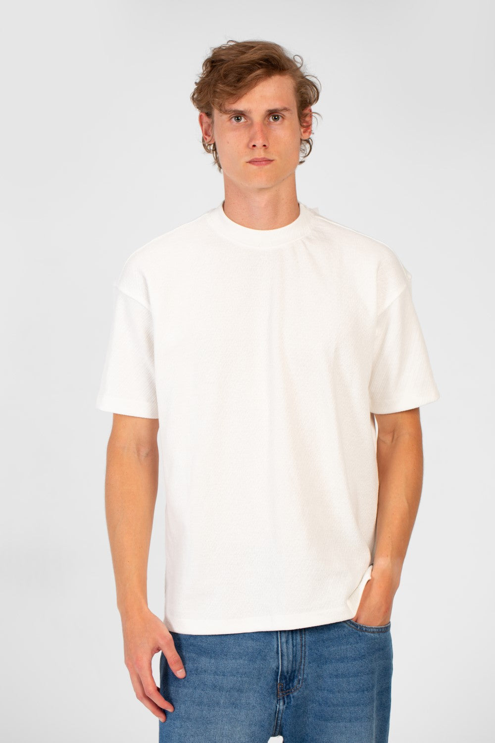 Men's Basic Regular Fit Short Sleeves Round Neck T-shirt In Modern Design