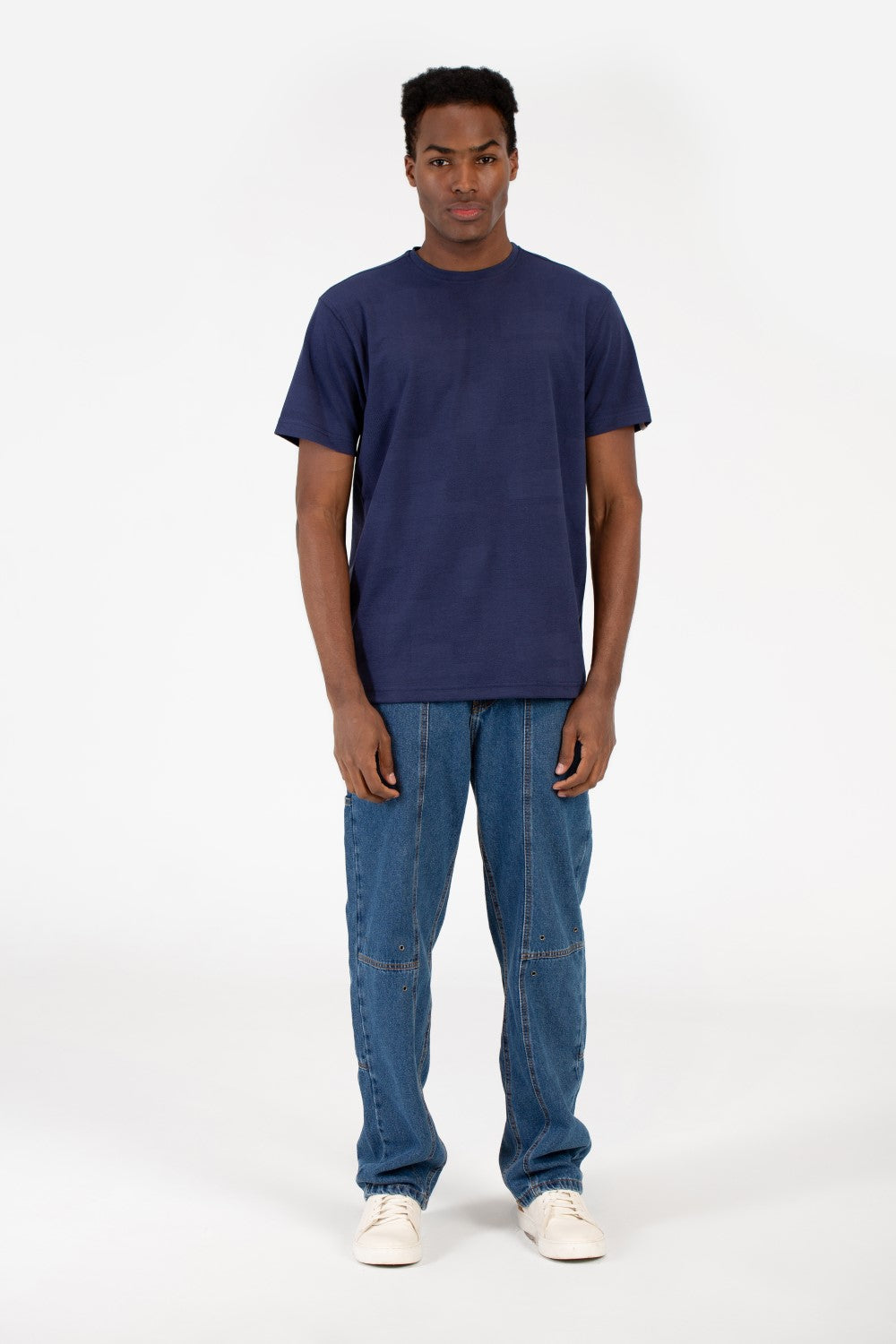 تيشيرت رجالي حديث بياقة دائرية أساسي