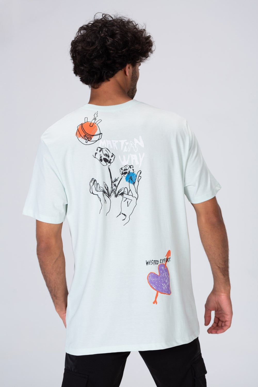 Mens Printed T-shirt With Round Neck And Cotton Material