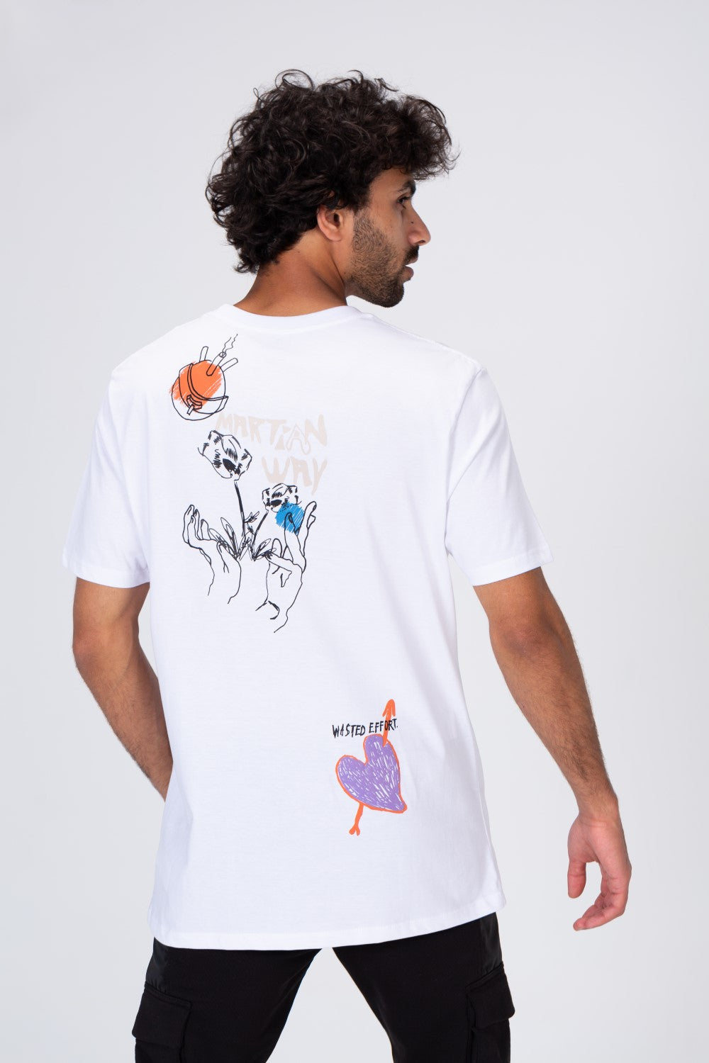Mens Printed T-shirt With Round Neck And Cotton Material
