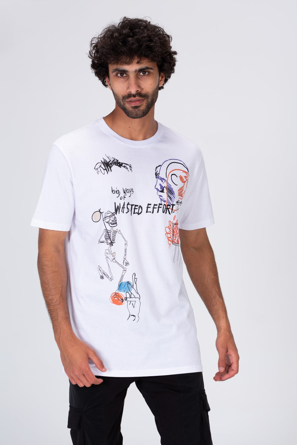 Mens Printed T-shirt With Round Neck And Cotton Material