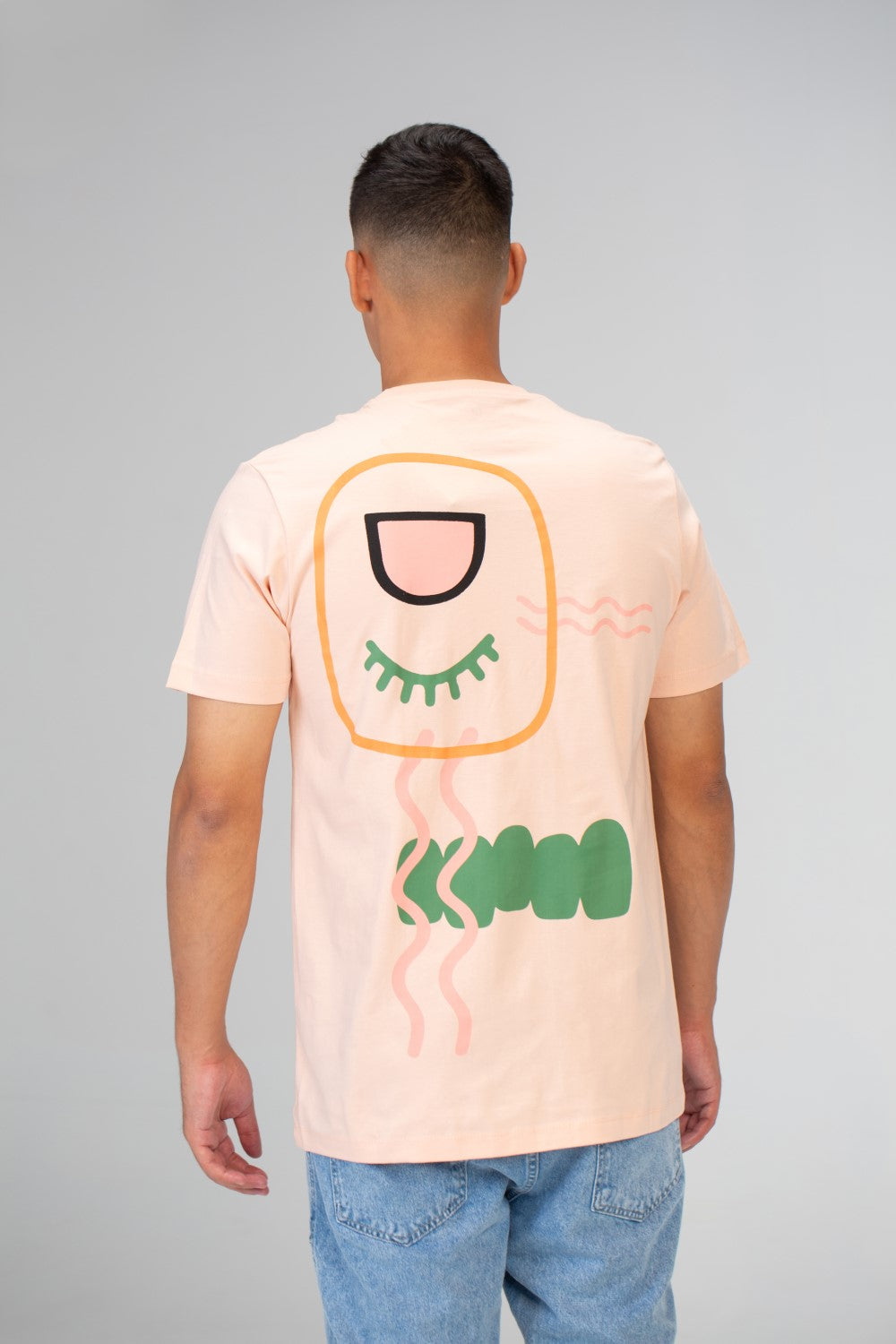 Mens Slim Fit T-shirt With A Round Neck And A Distinctive Front Pocket