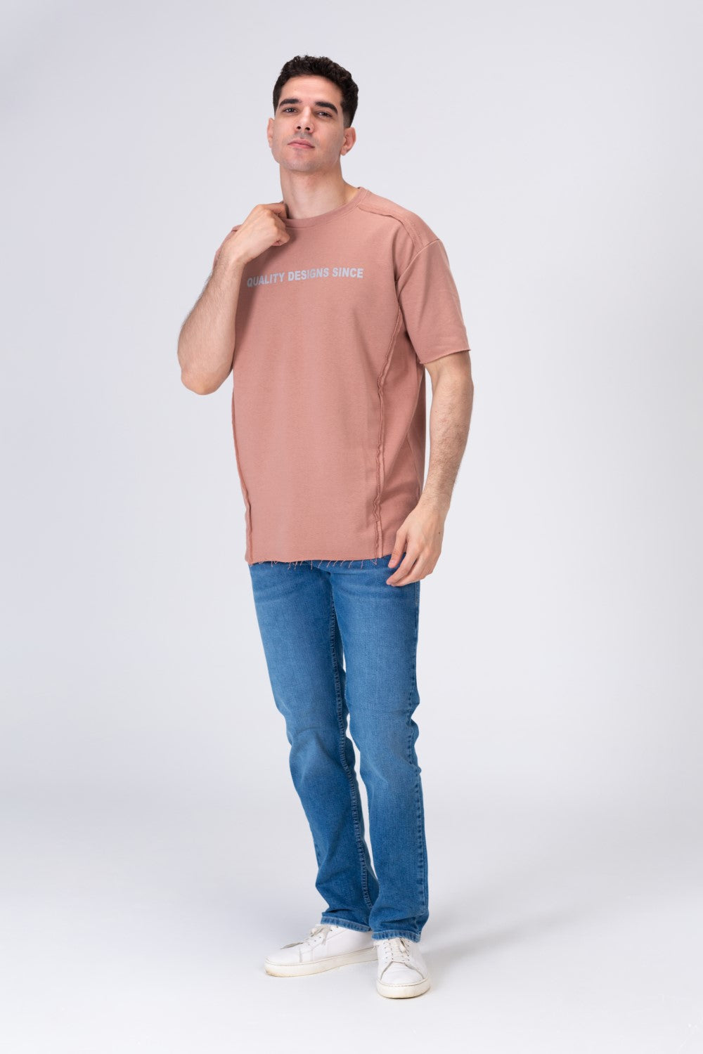 تيشيرت رجالي قطني بياقة دائرية وقصة عصرية