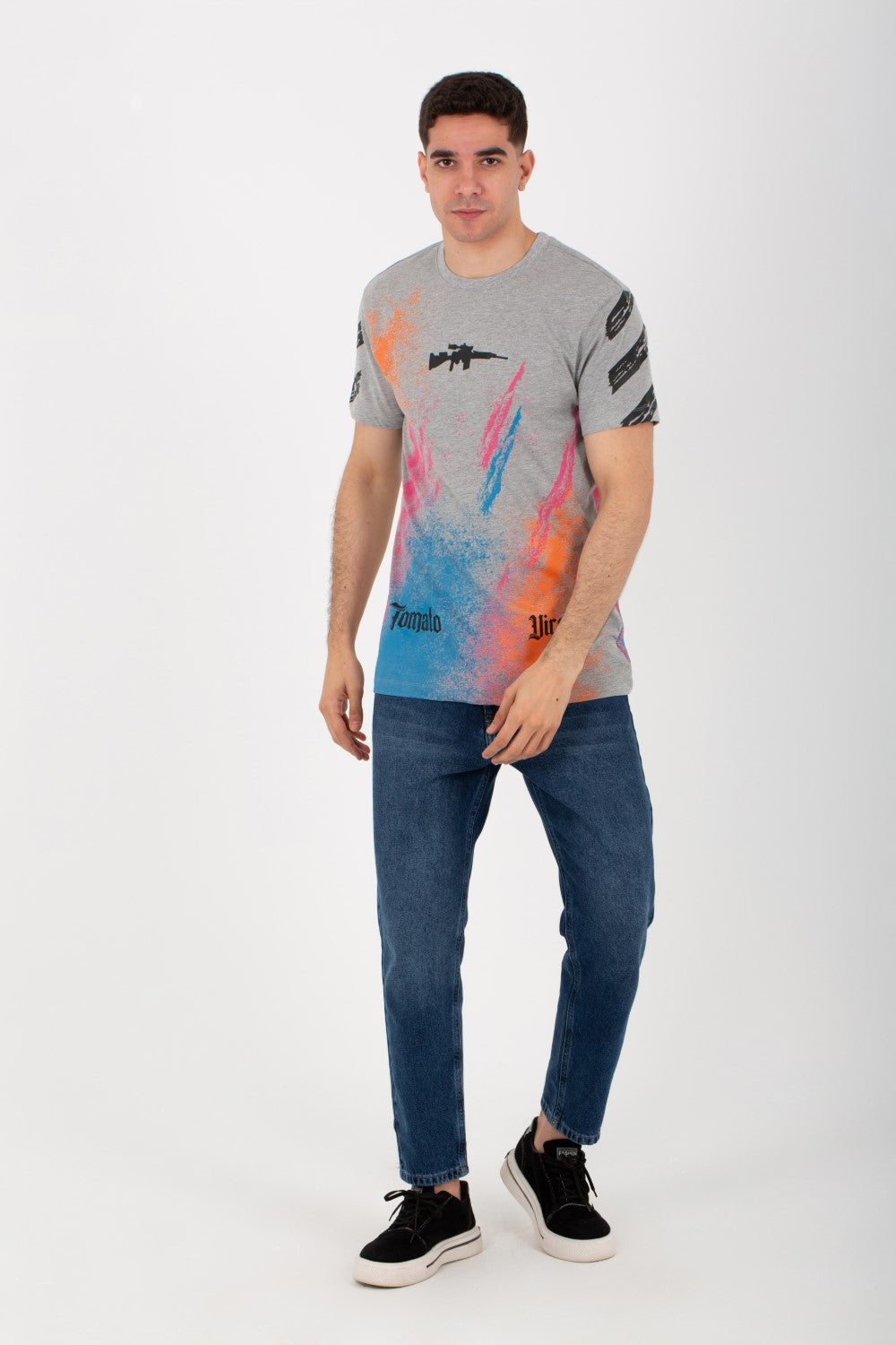 Mens Round Neck Short Sleeves T-shirt With Tomato Print And Colors On The Front And Back