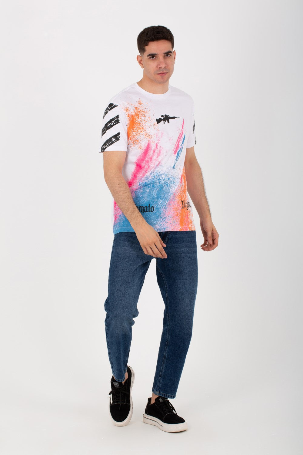 Mens Round Neck Short Sleeves T-shirt With Tomato Print And Colors On The Front And Back