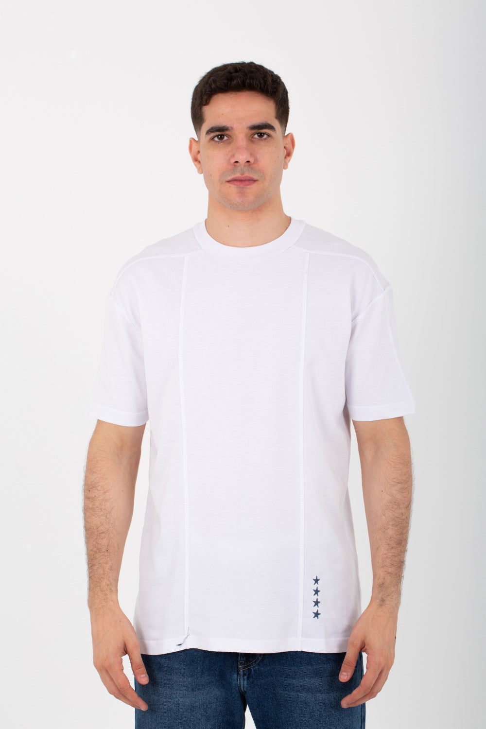 Mens Round Half Sleeve T-shirt With Stars Print On The Front And A Unique Cut