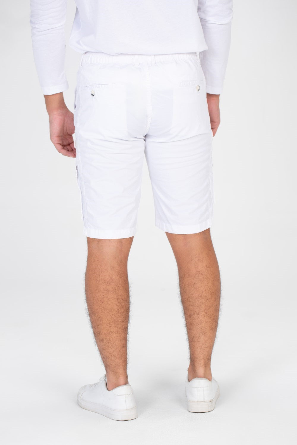 Men's Gabardine Short With Elastic Waistband Side Pockets And A Trendy Cut