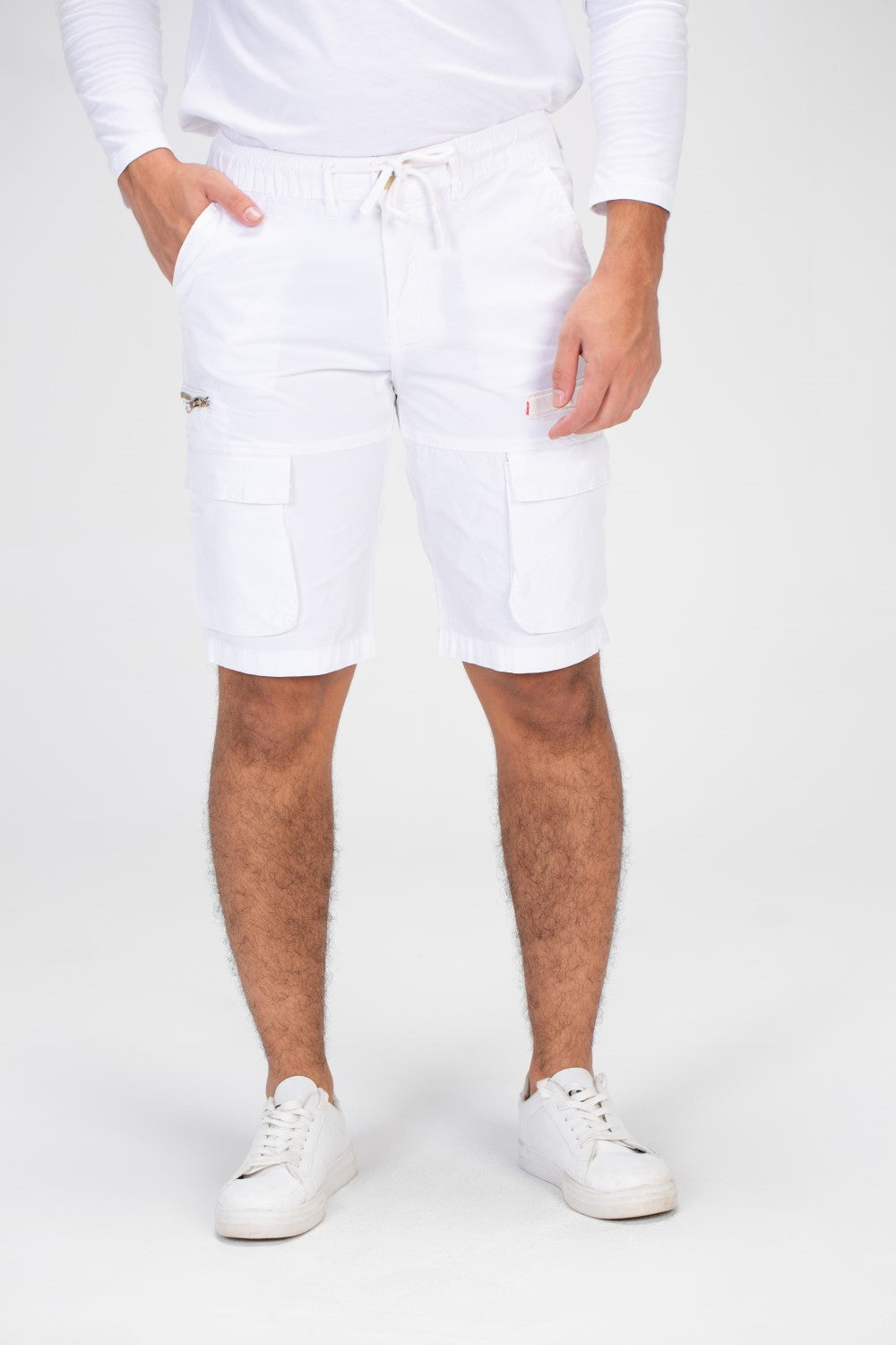 Men's Gabardine Short With Elastic Waistband Side Pockets And A Trendy Cut