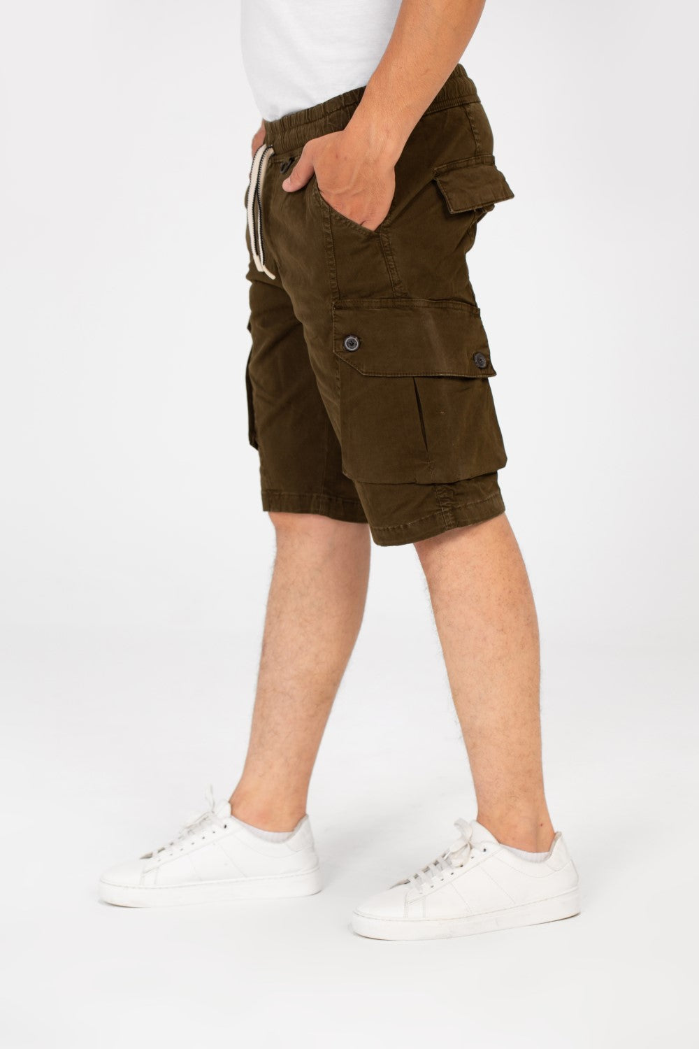 Men's Gabardine Short With Elastic Waistband And Pockets In High Quality Design