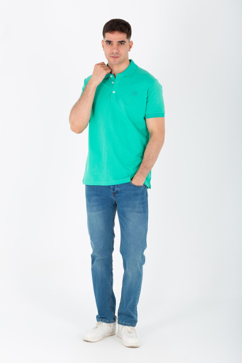 قميص بولو رجالي بقصة عادية مع ياقة وشارة Tomato