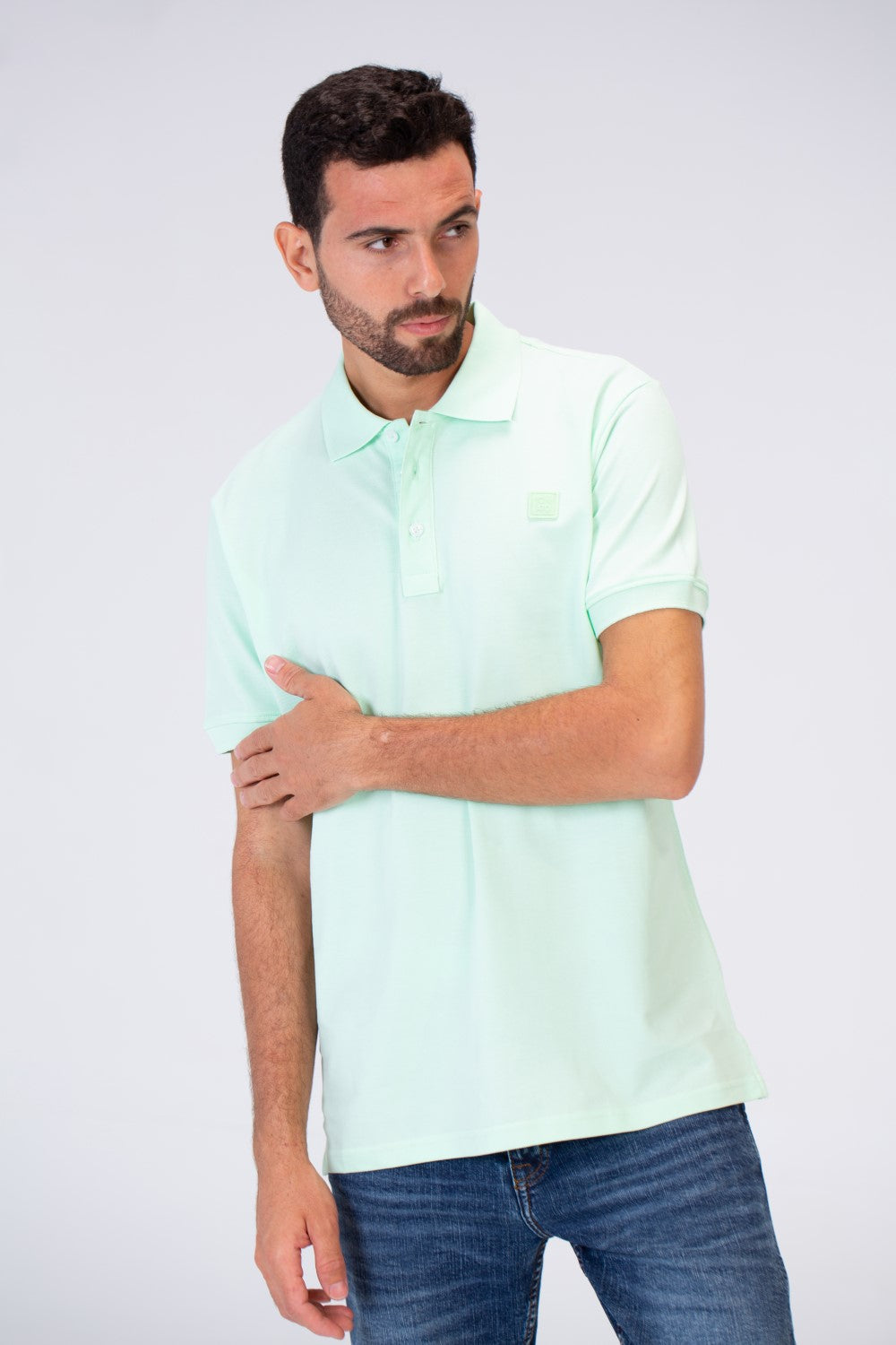 قميص بولو رجالي بقصة عادية مع ياقة وشارة Tomato