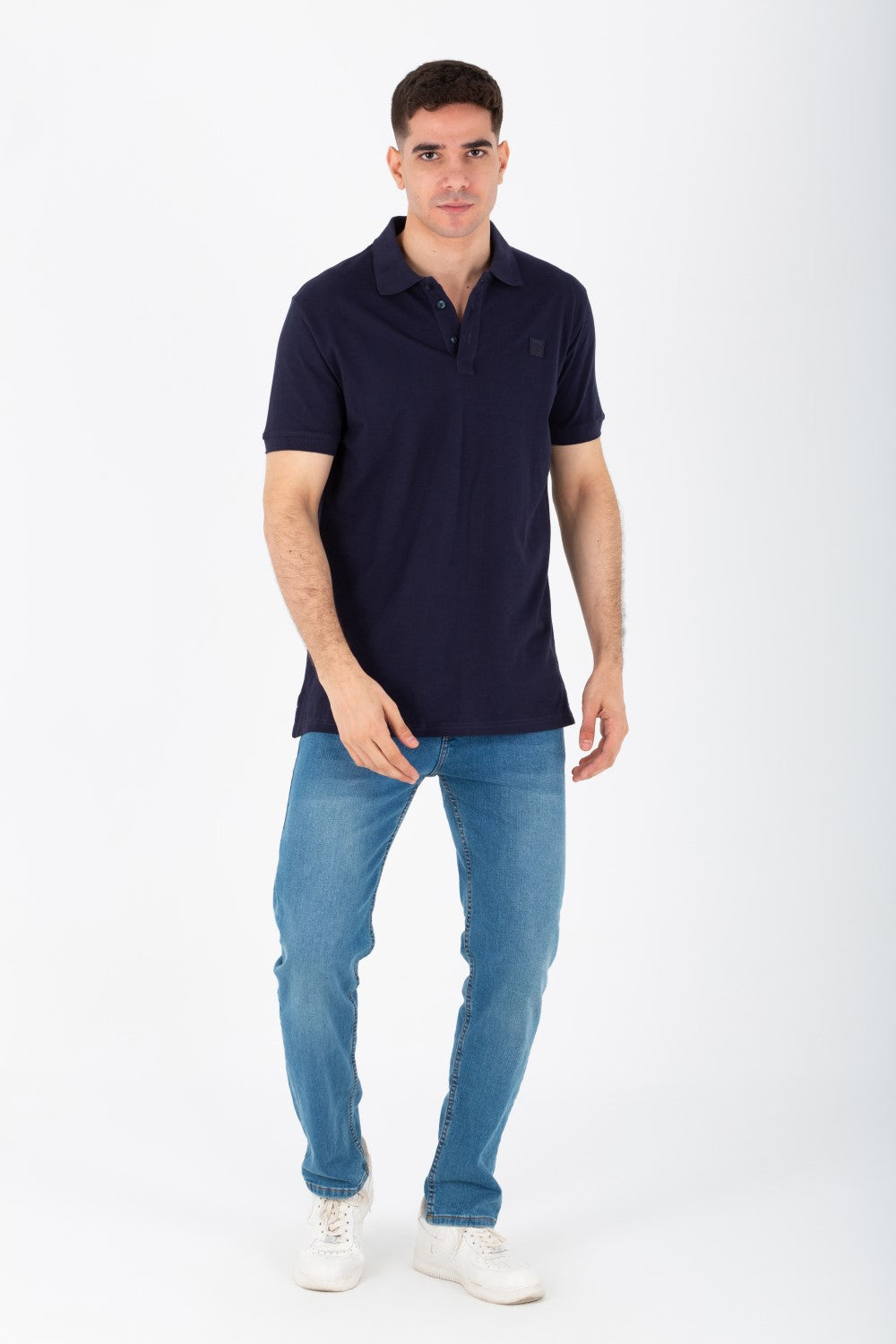 قميص بولو رجالي بقصة عادية مع ياقة وشارة Tomato