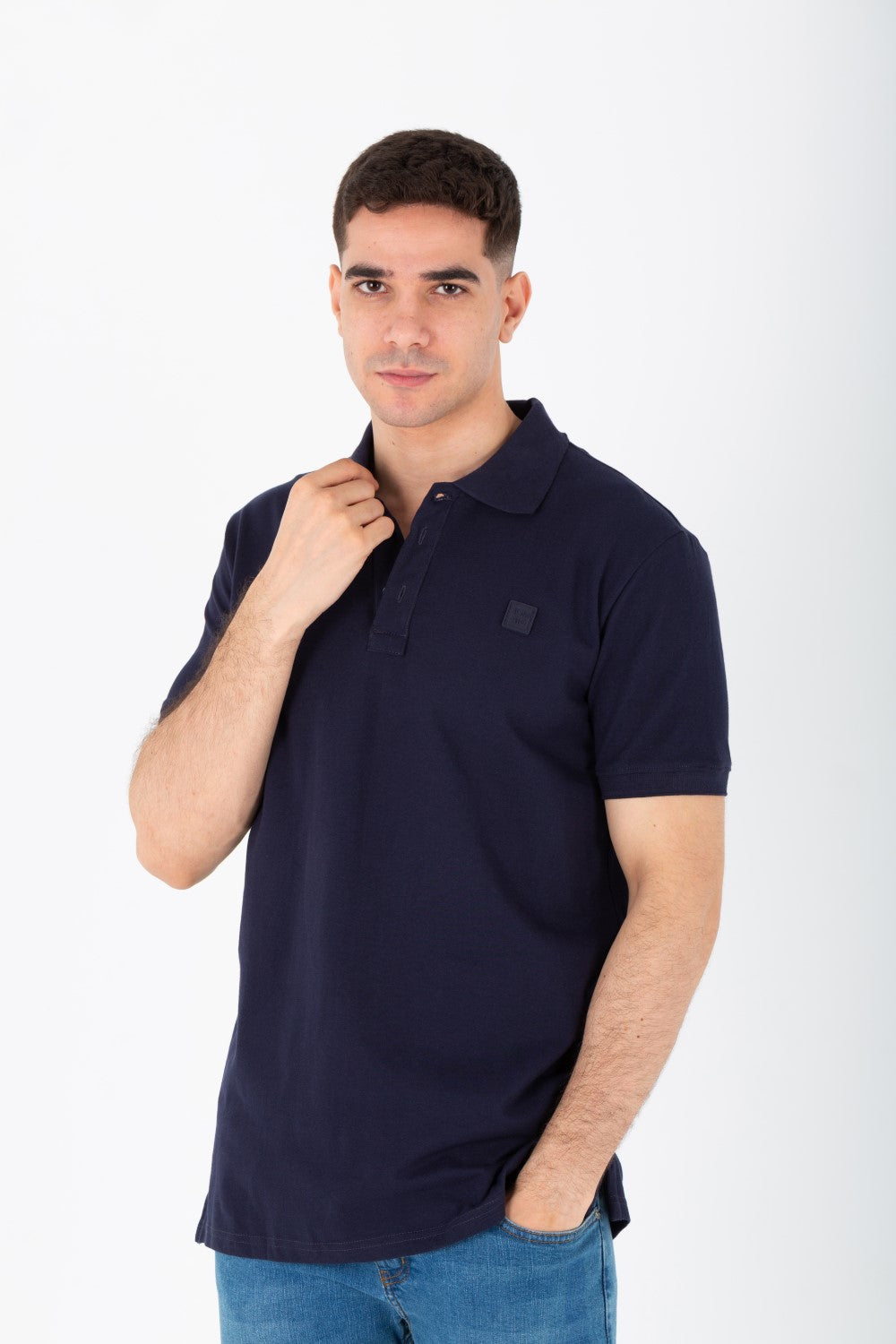 قميص بولو رجالي بقصة عادية مع ياقة وشارة Tomato