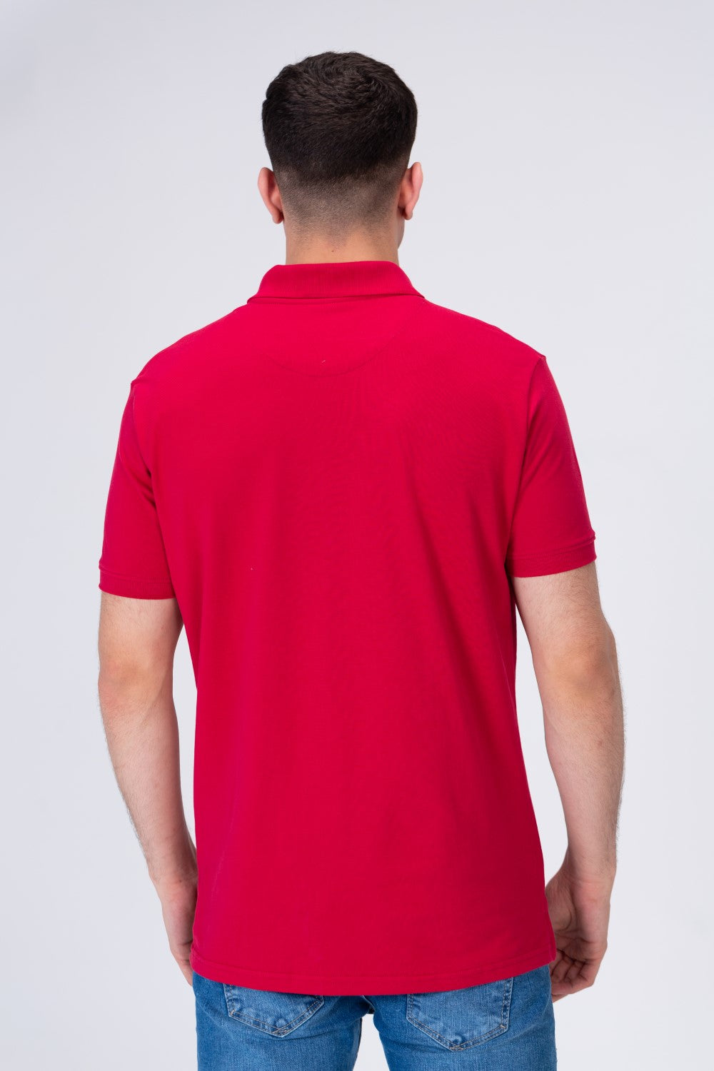 قميص بولو رجالي بقصة عادية مع ياقة وشارة Tomato