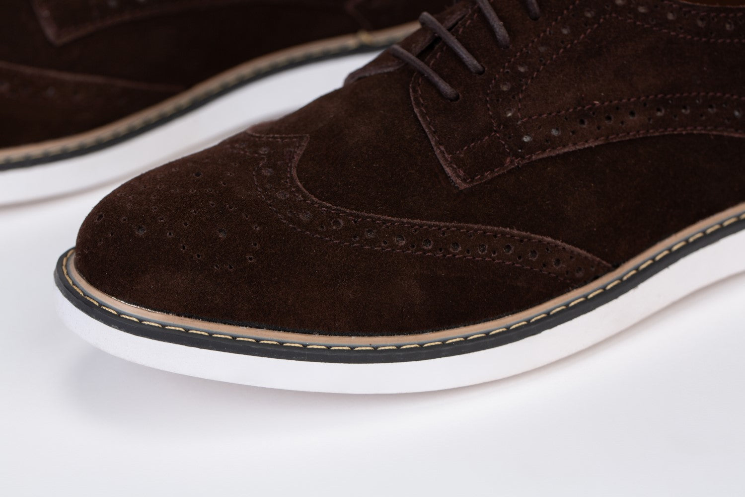 Mens Classic Shoes With Unique And Modern Design And Basic Colors