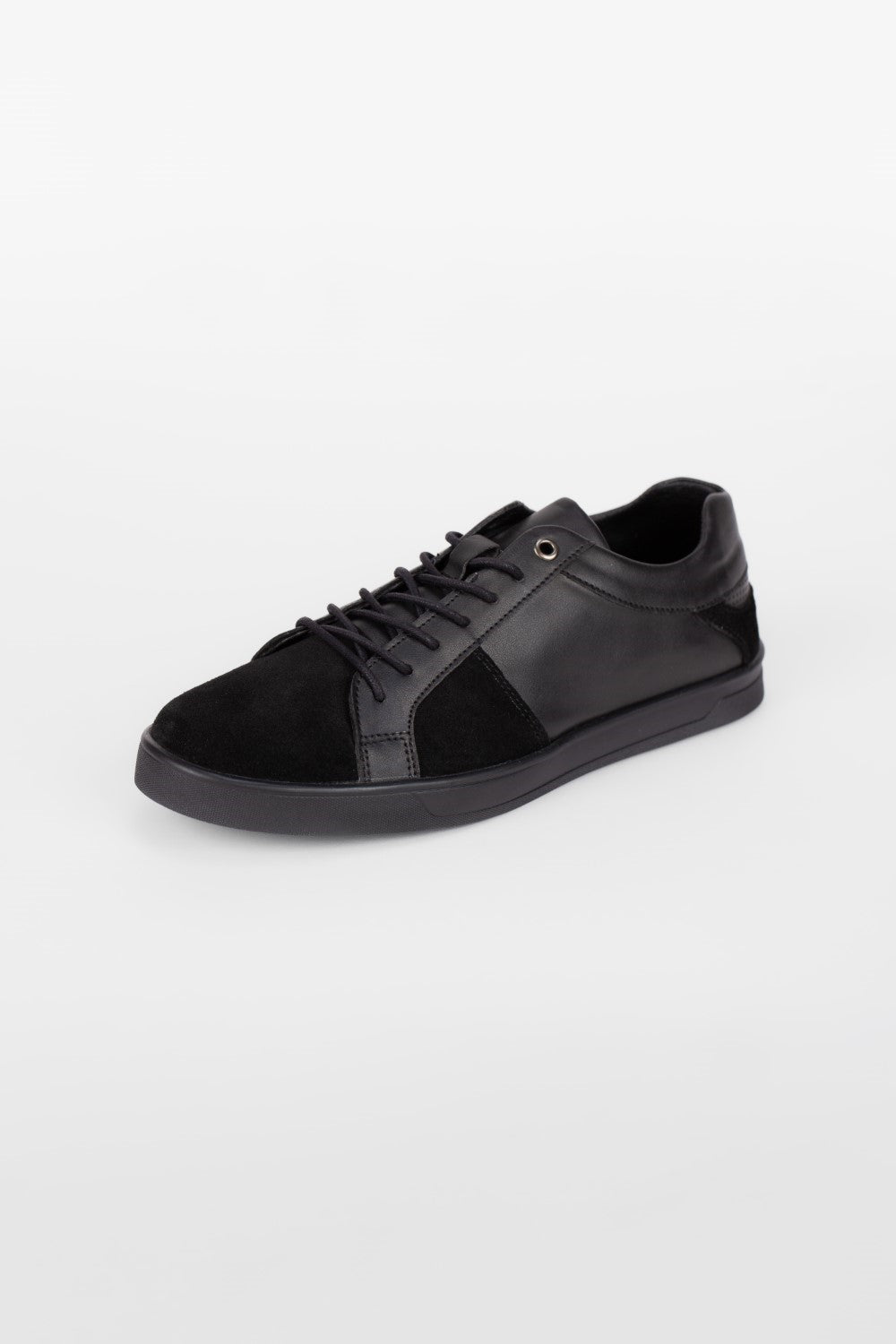 Men's Flat Sole Chamois Casual Shoes With Unique Style
