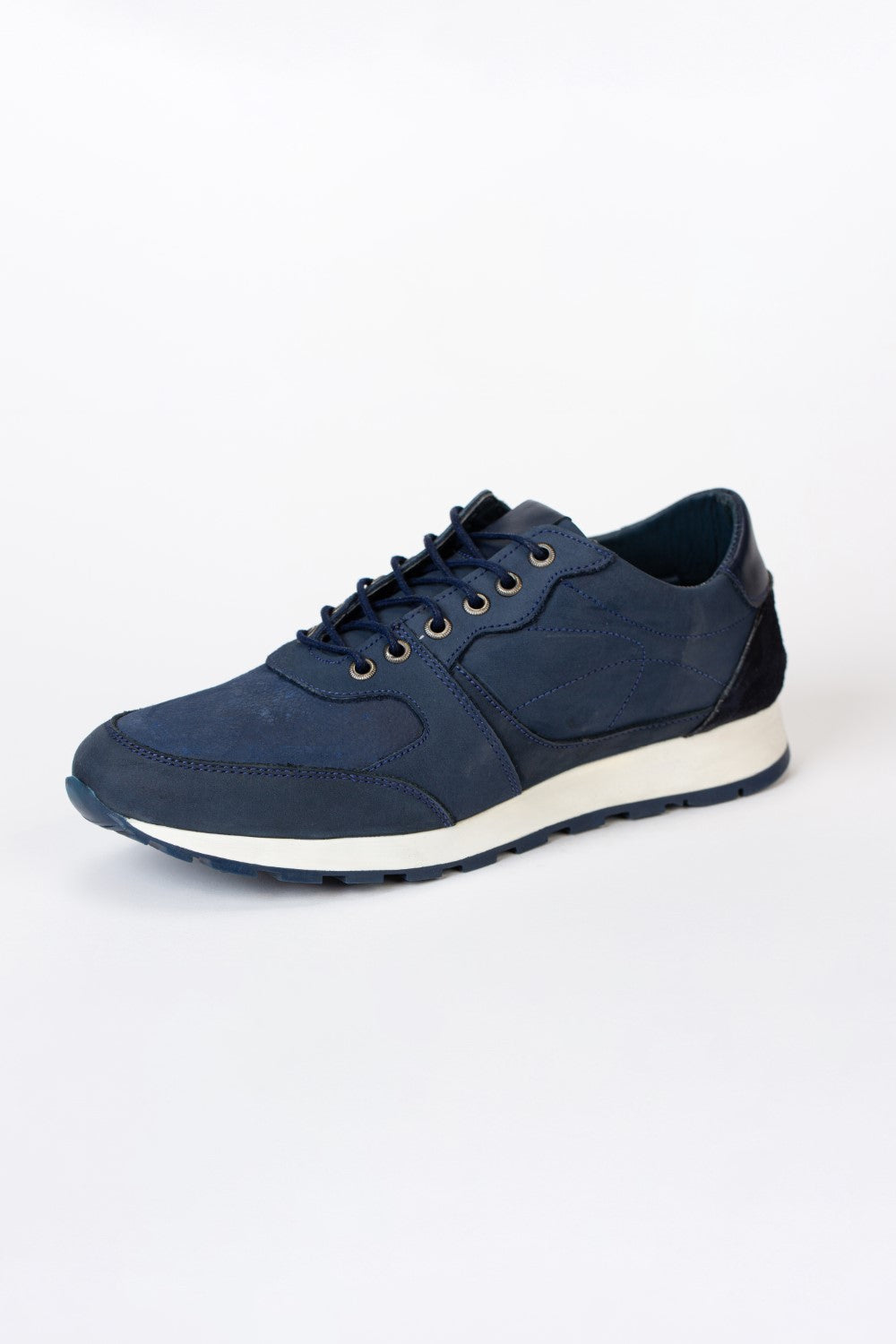 Mens Elegant Shoes Made Of Suede And Leather In A Different Color On The Back