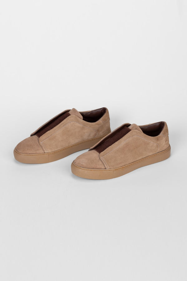 Men's Classic Suede Shoes With A Modern Design