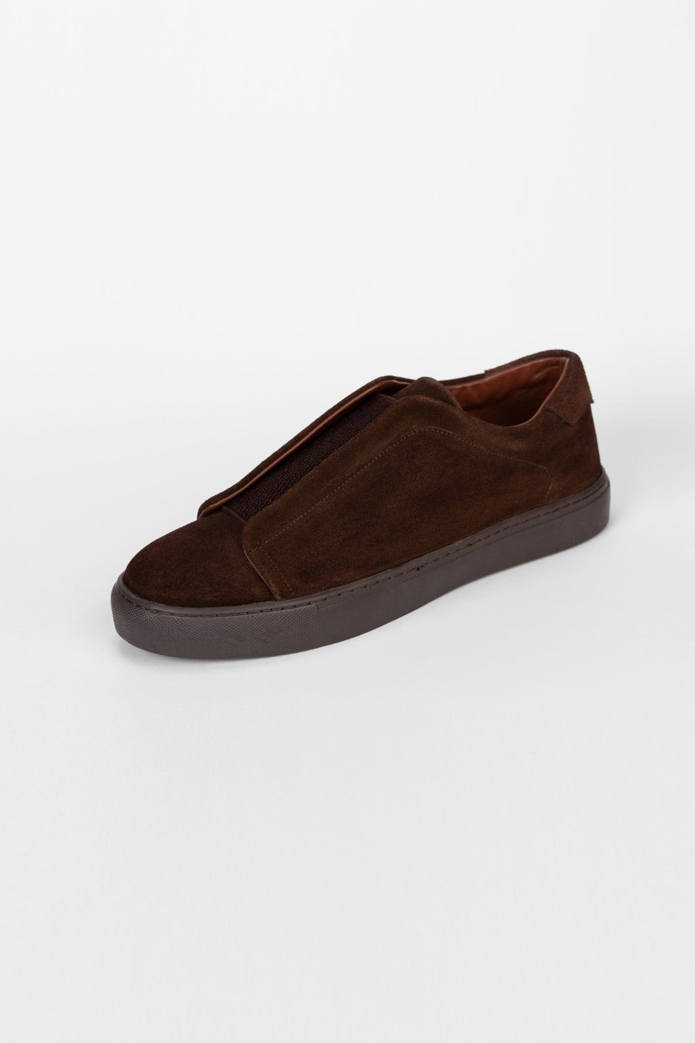 Men's Classic Suede Shoes With A Modern Design