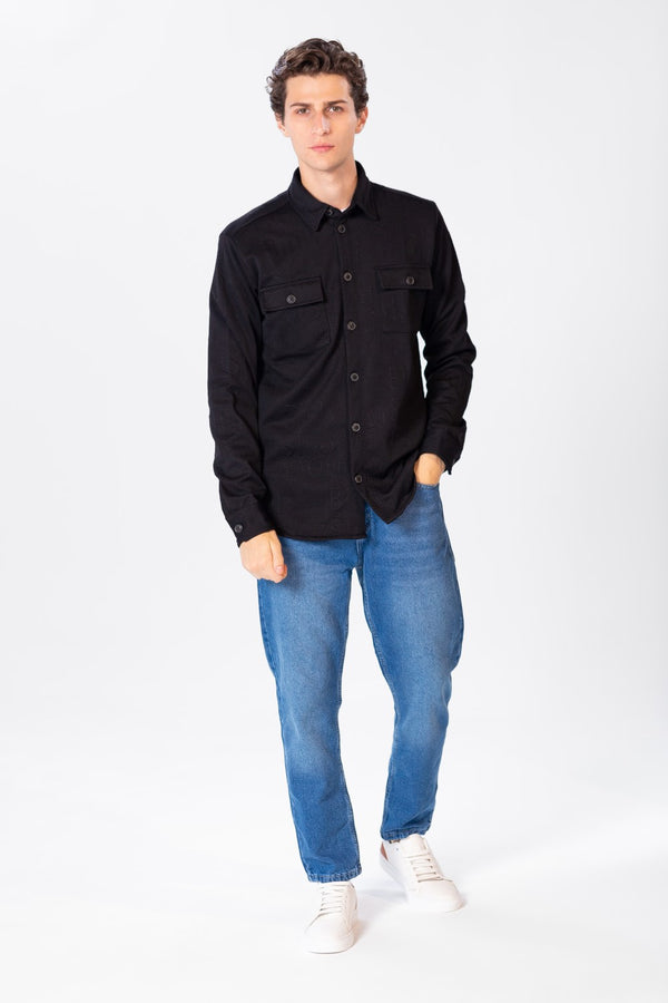 Men's Button Front Shirt With A Prominent Print And Pockets