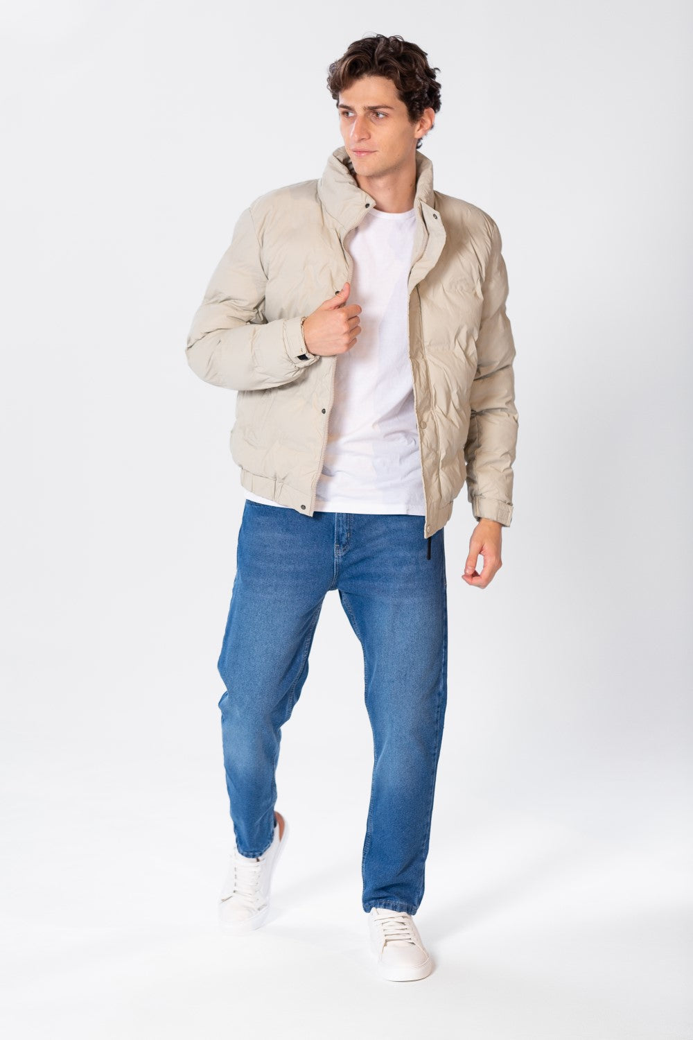 Men's Waterproof Puffer Jacket With Pockets And Zippers