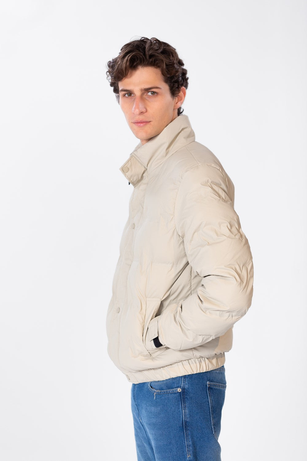 Men's Waterproof Puffer Jacket With Pockets And Zippers