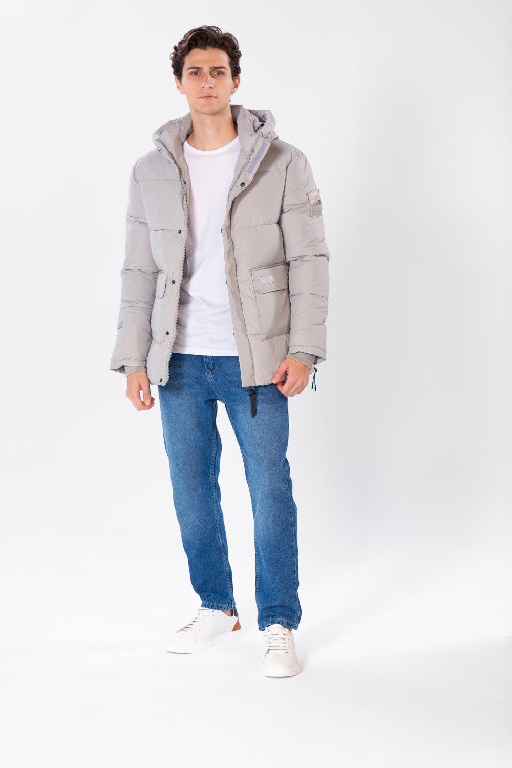 Men's Waterproof Puffer Jacket With Front Pockets