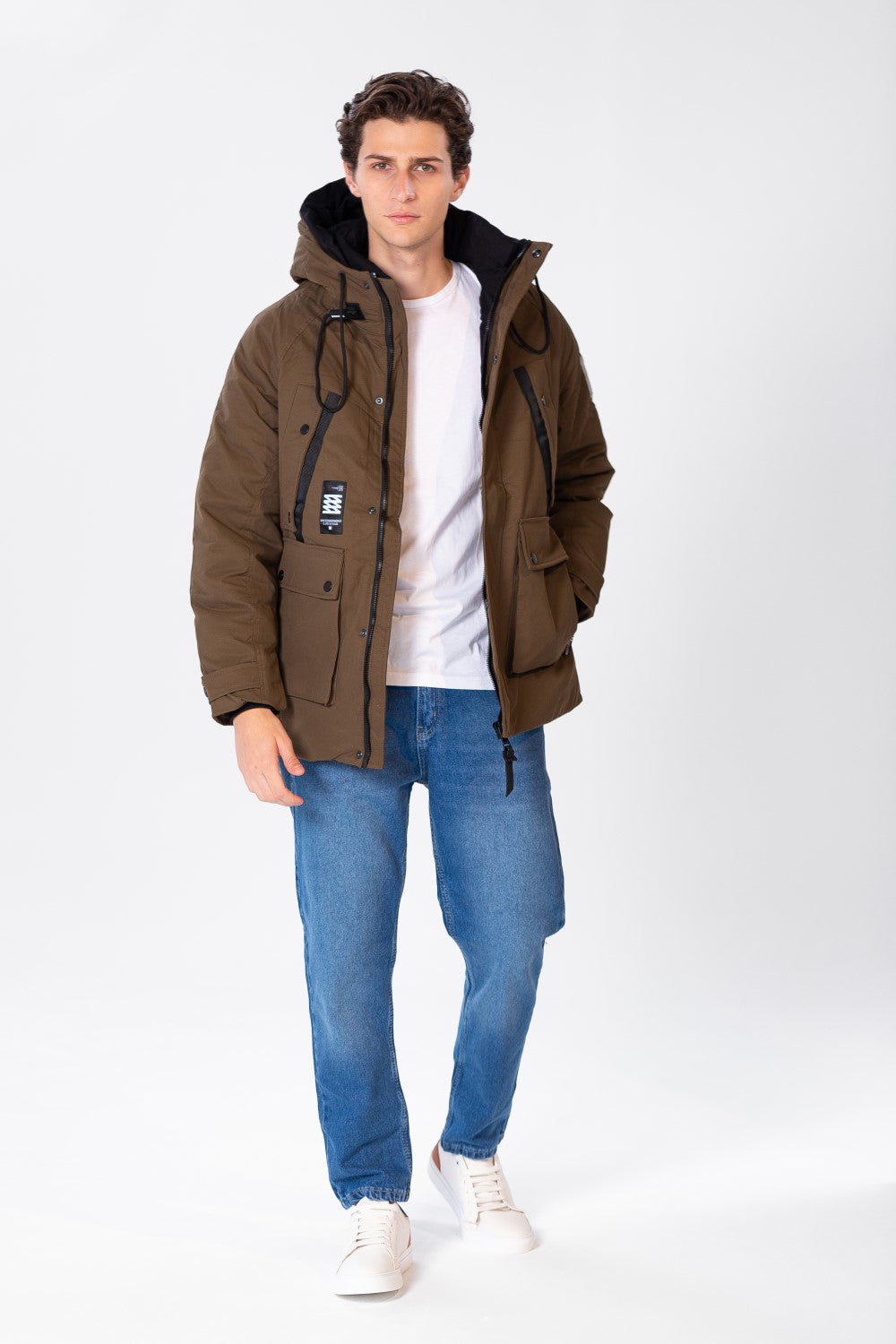 Men's Waterproof Puffer Jacket With Pockets In Modern Design