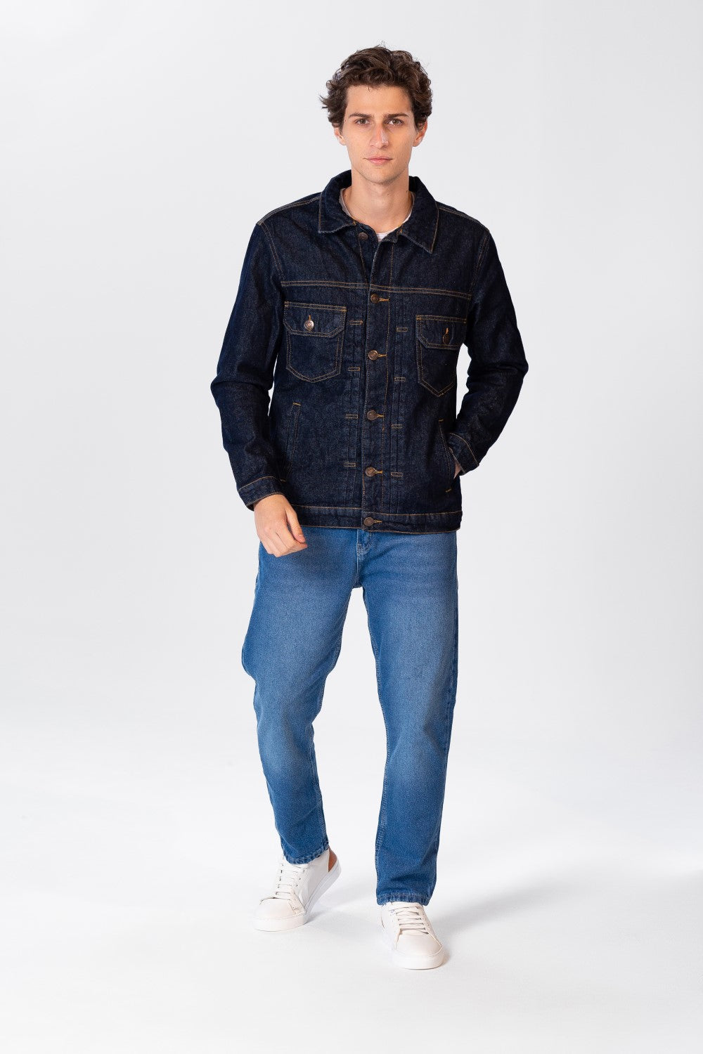 Men's Fur Padded Denim Jacket With Pockets And Buttons On The Front