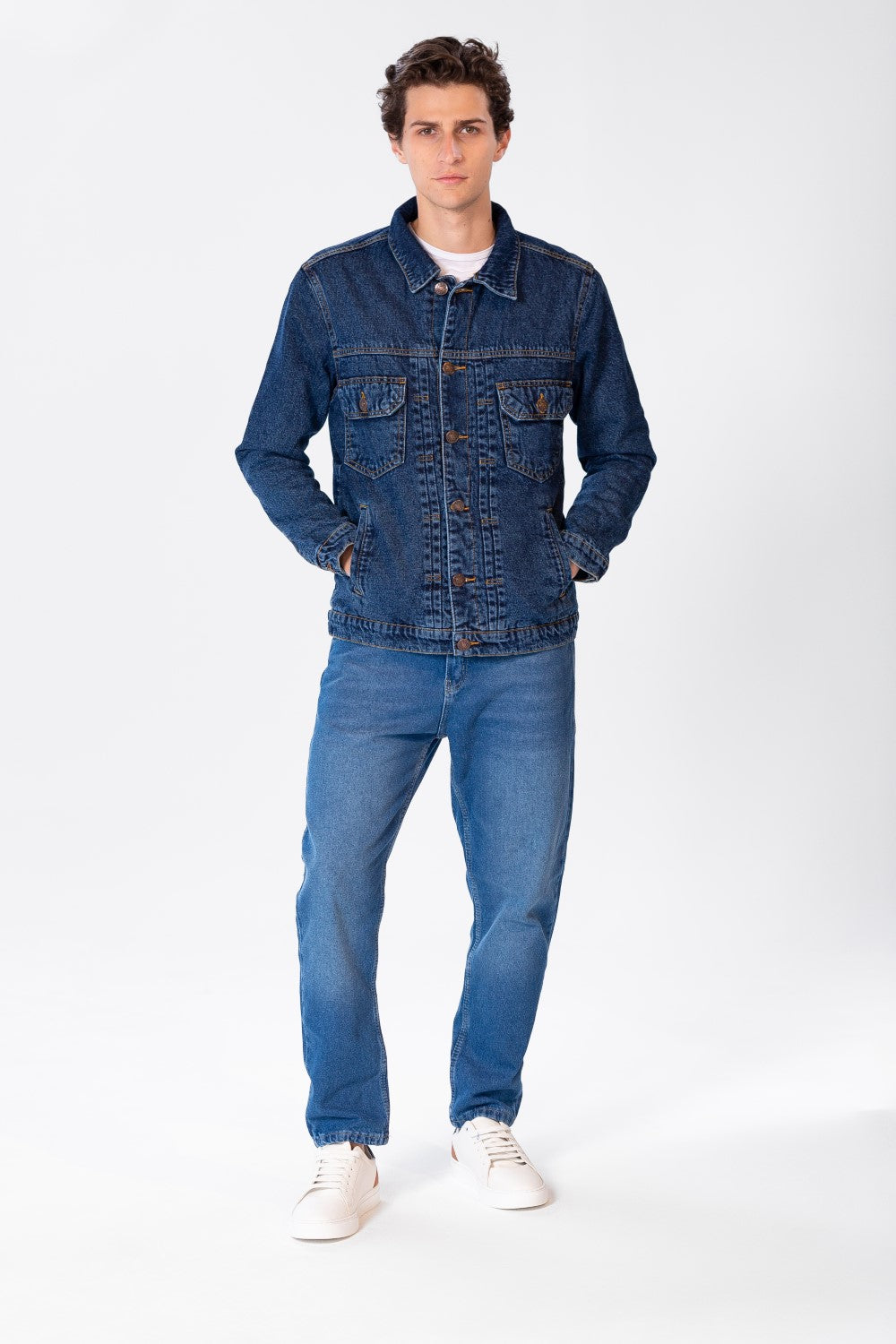 Men's Fur Padded Denim Jacket With Pockets And Buttons On The Front