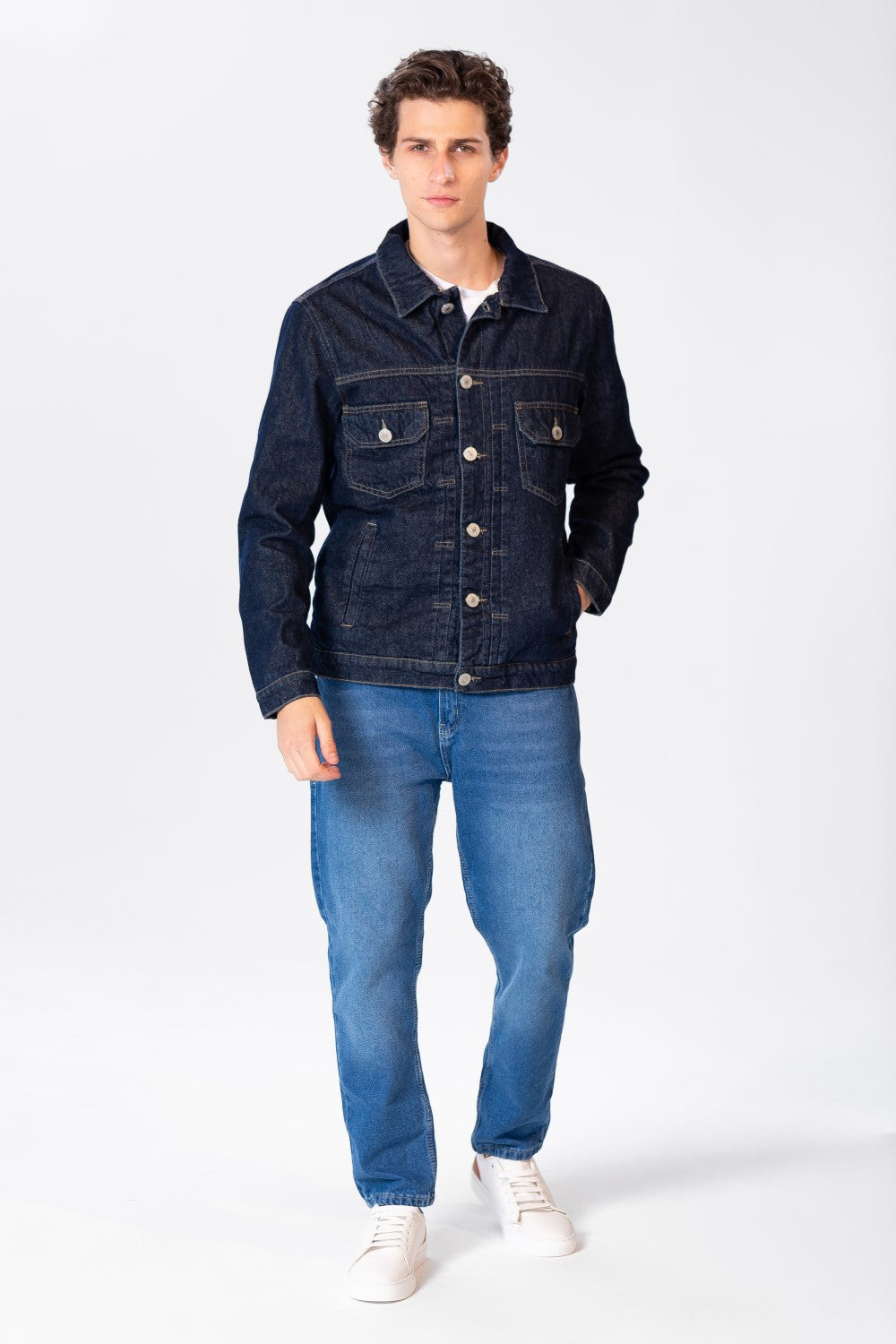 Men's Fur Padded Denim Jacket With Pockets And Buttons On The Front