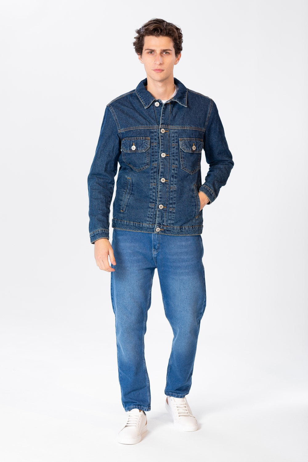 Men's Fur Padded Denim Jacket With Pockets And Buttons On The Front