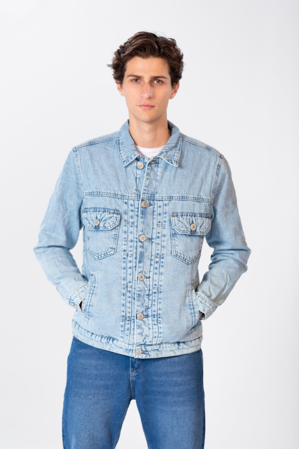 Men's Fur Padded Denim Jacket With Pockets And Buttons On The Front
