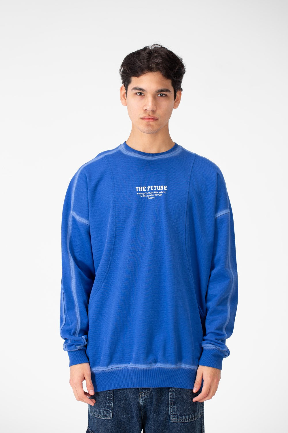 سويت شيرت ياقة دائرية اوفر سايز بقصة عصرية للرجال