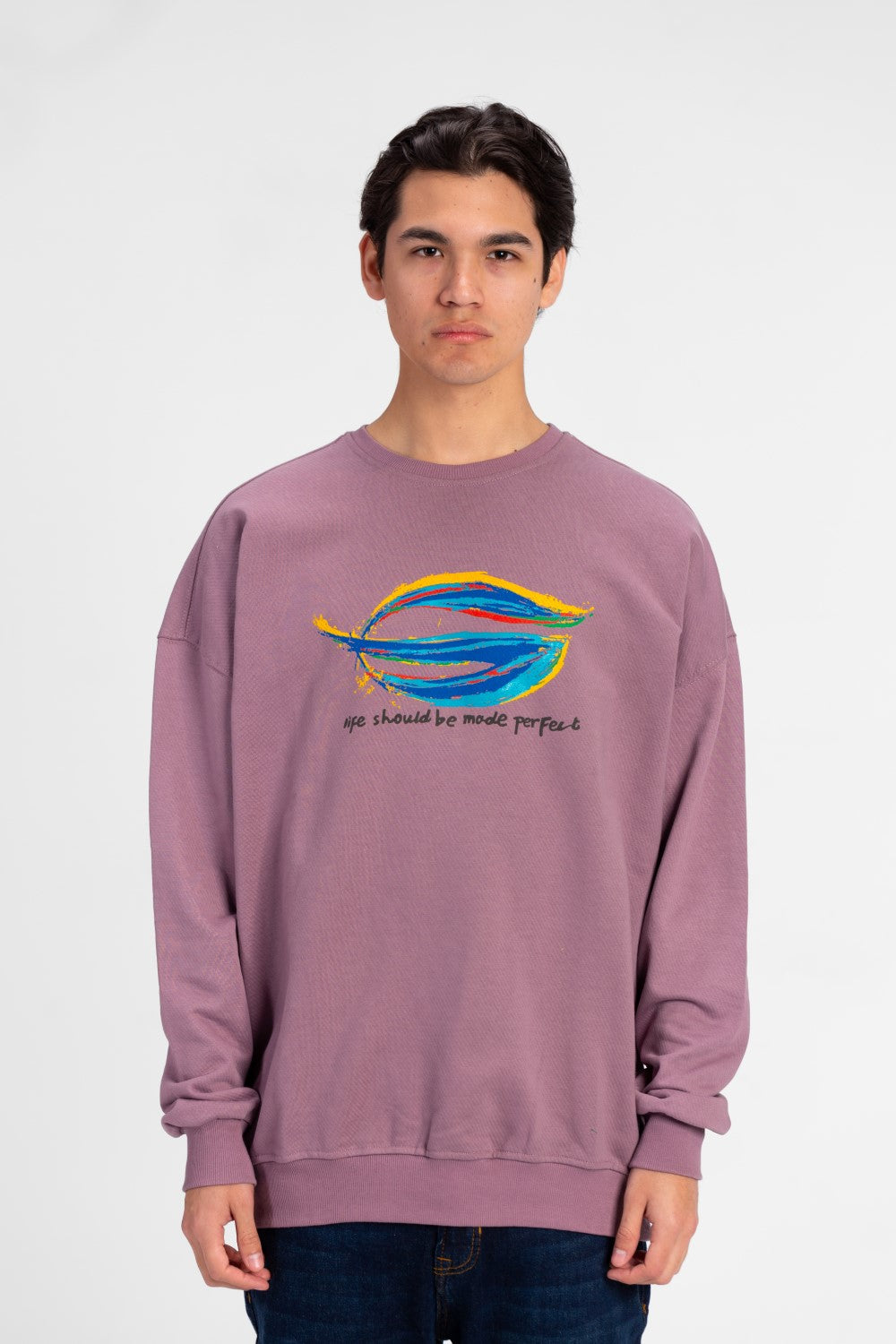 سويت شيرت برقبة دائرية مطبوع بمقاس واسع للرجال