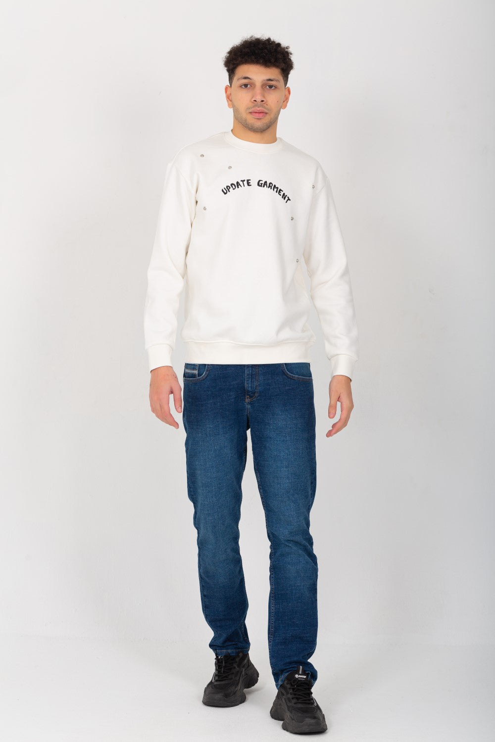 Men's Round Neck Padded Front Print Sweatshirt