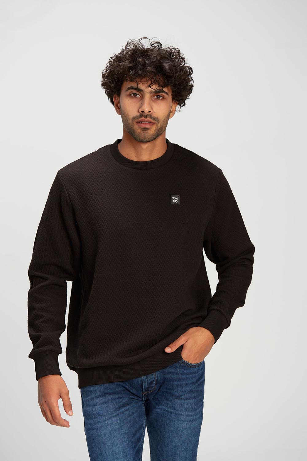 Men's Long Sleeve Round Neck Basic Sweatshirt With Tomato Badge