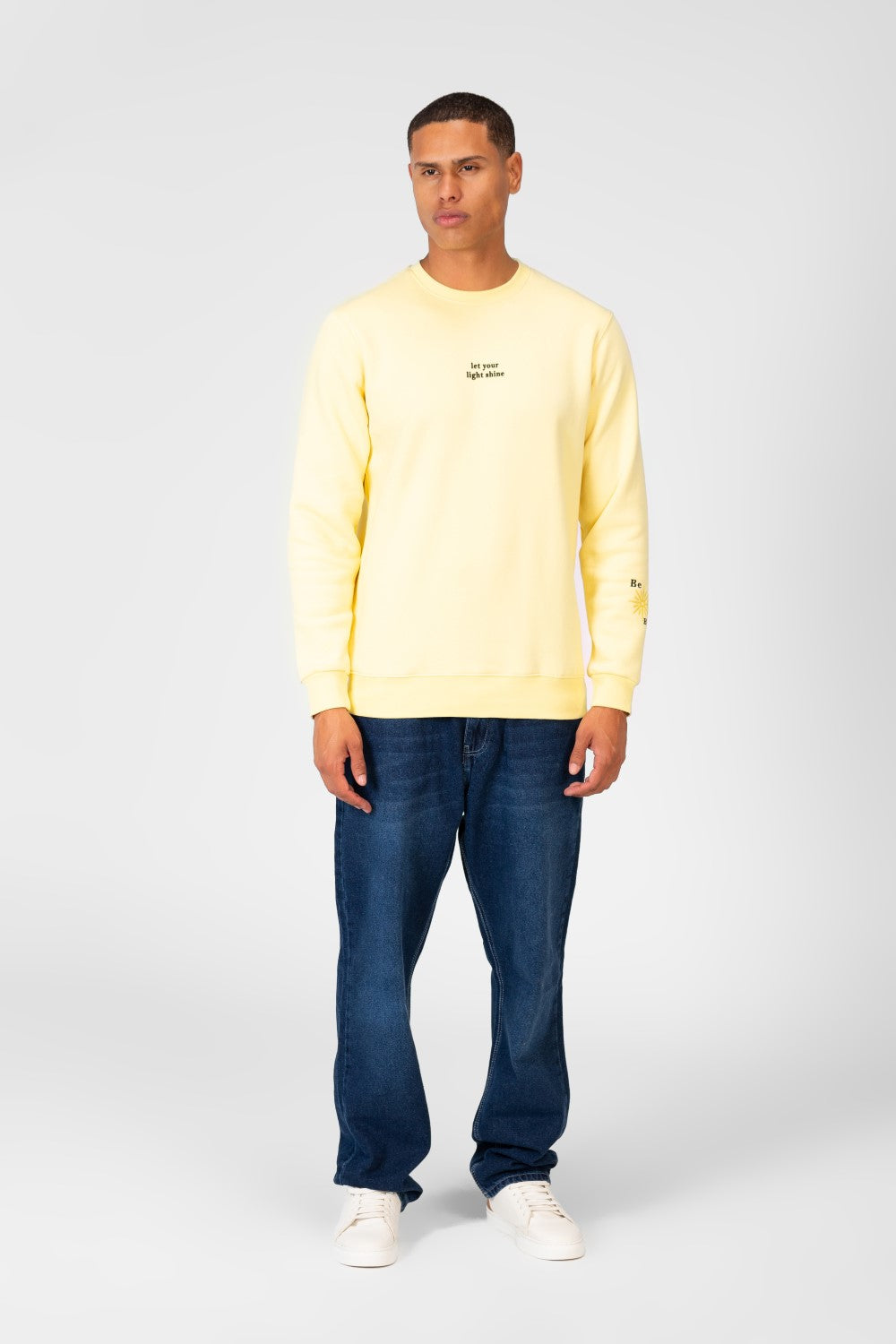 Men's Round Neck Sweatshirt With Text Print