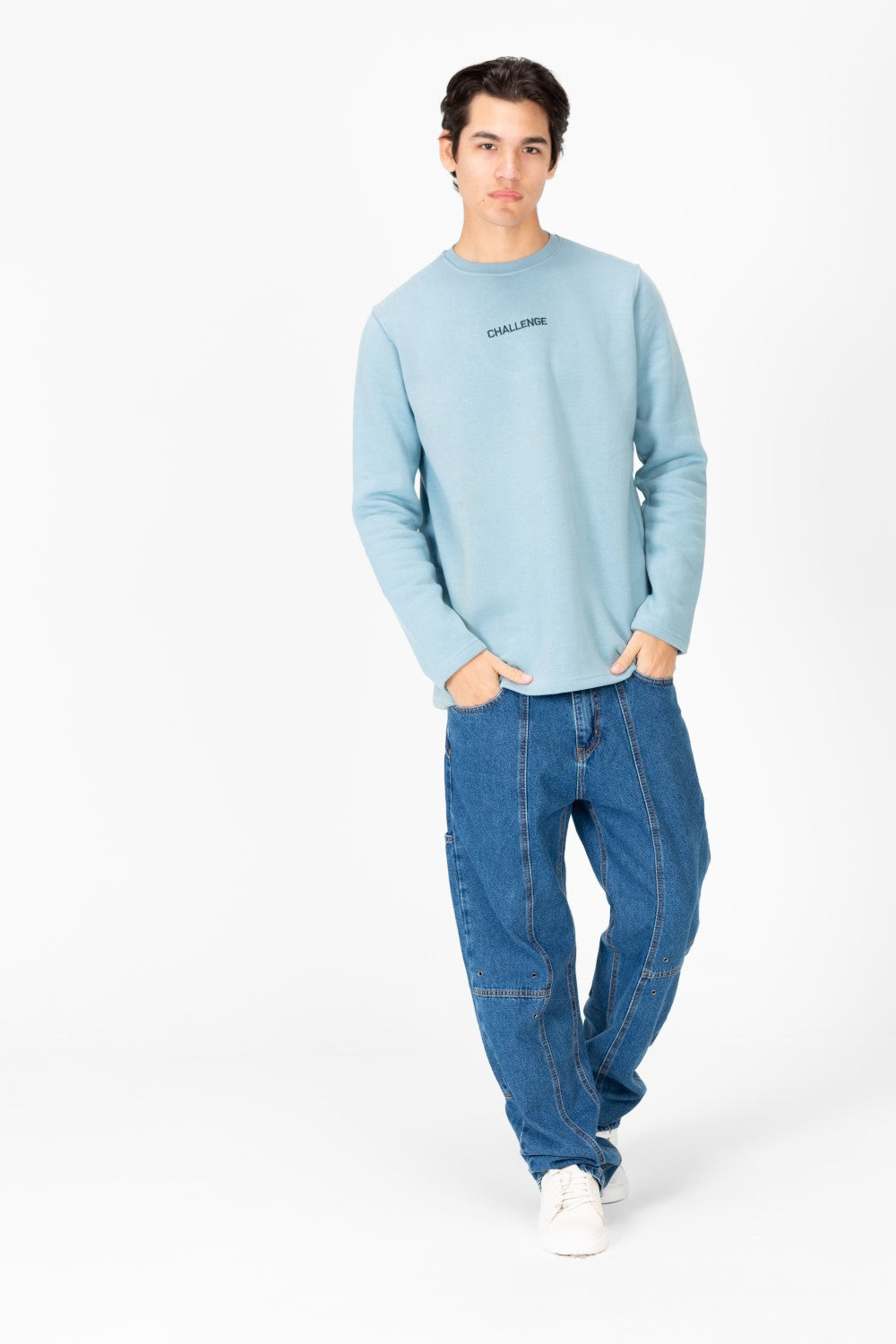 سويت شيرت رجالي بياقة دائرية مع طباعة نصية