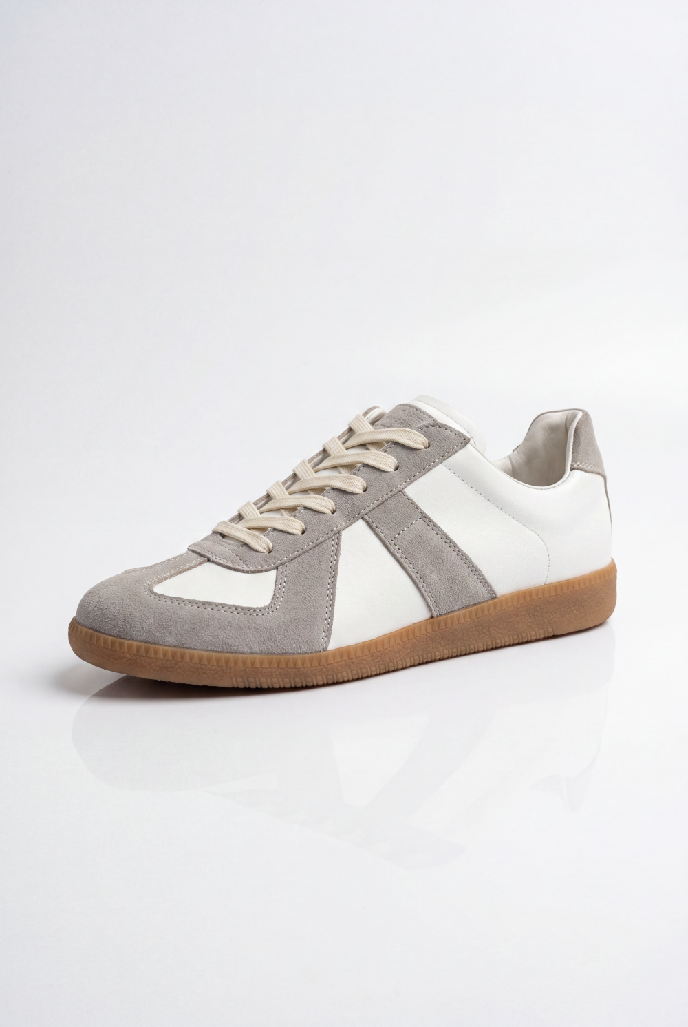 Men’s Tomato Store Retro Sneakers Contrast Panel Details Lace Up Design Gum Sole Shoes