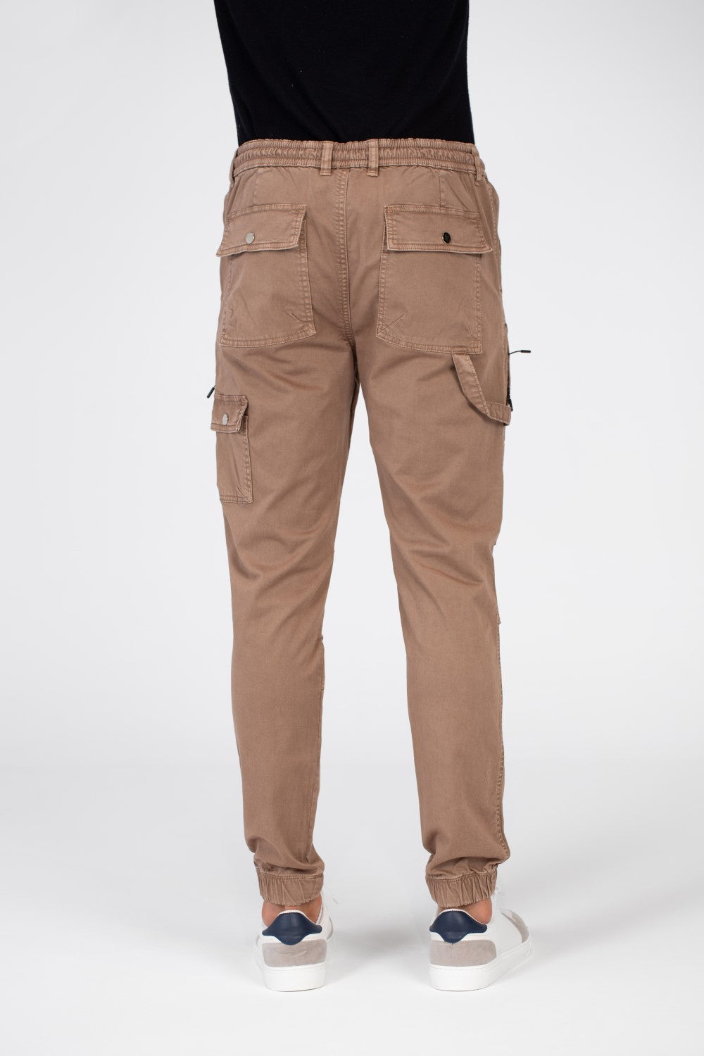 Men's Gabardine Sherwal Pants With A Modern Fit And Basic Details