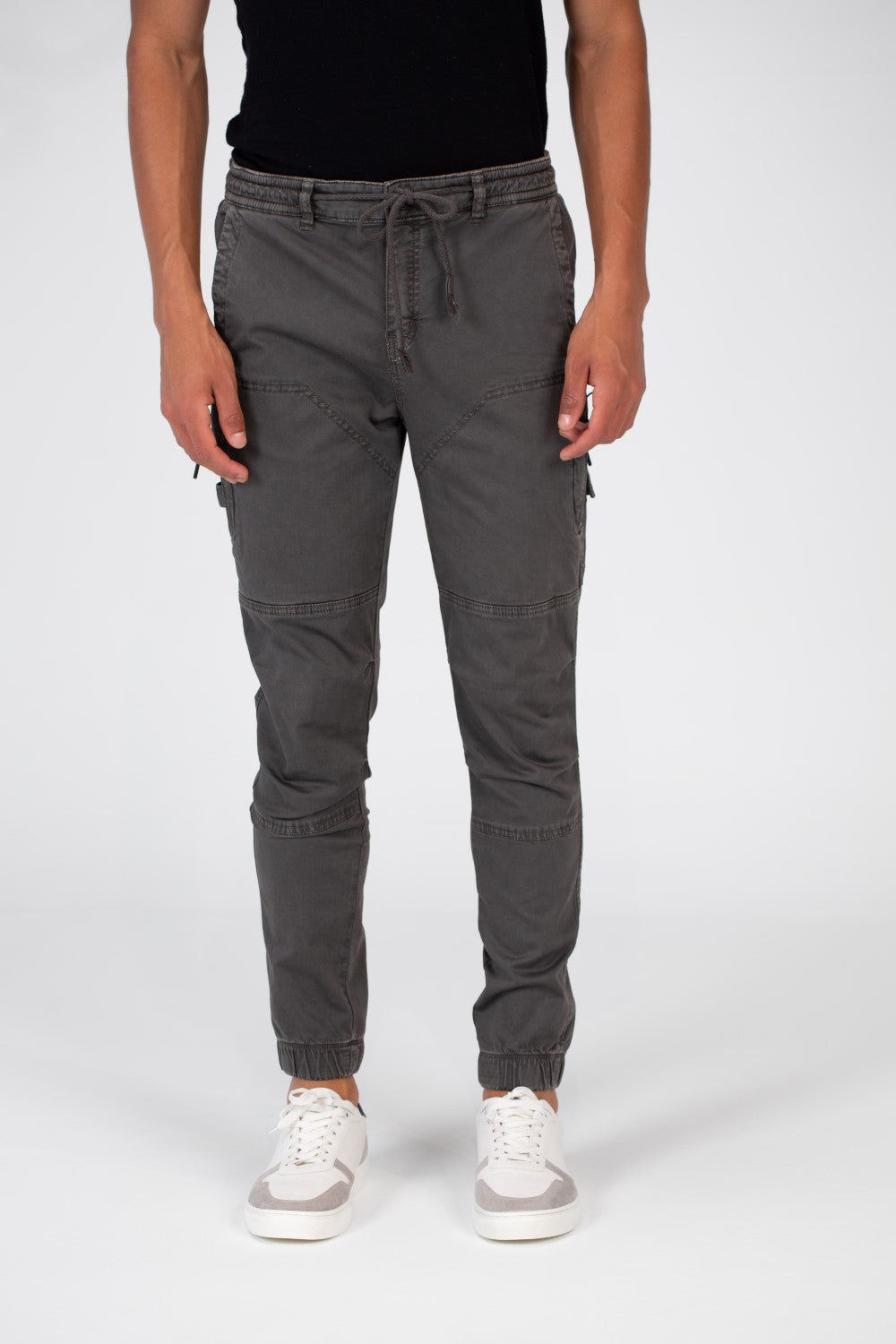 Men's Gabardine Sherwal Pants With A Modern Fit And Basic Details