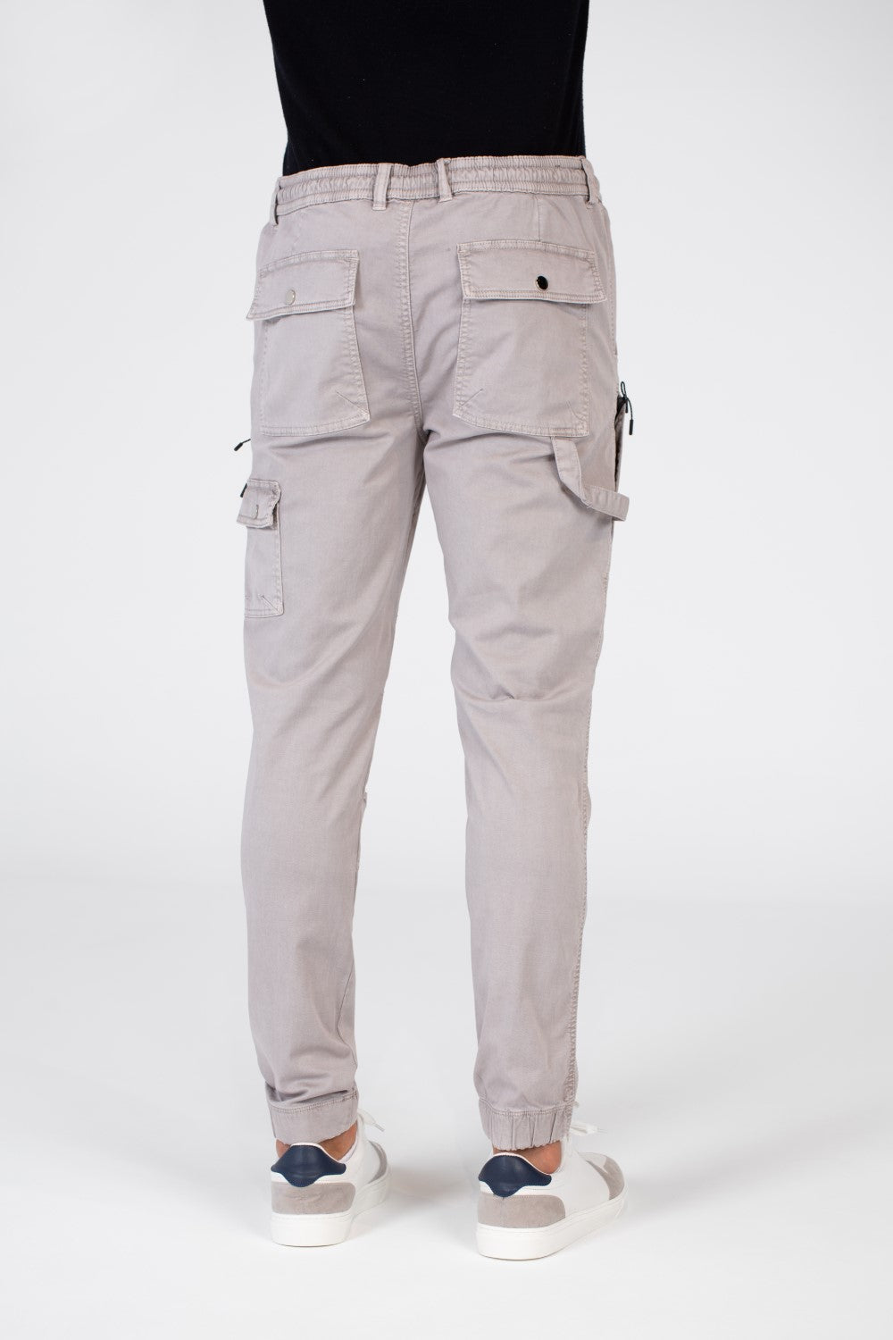 Men's Gabardine Sherwal Pants With A Modern Fit And Basic Details