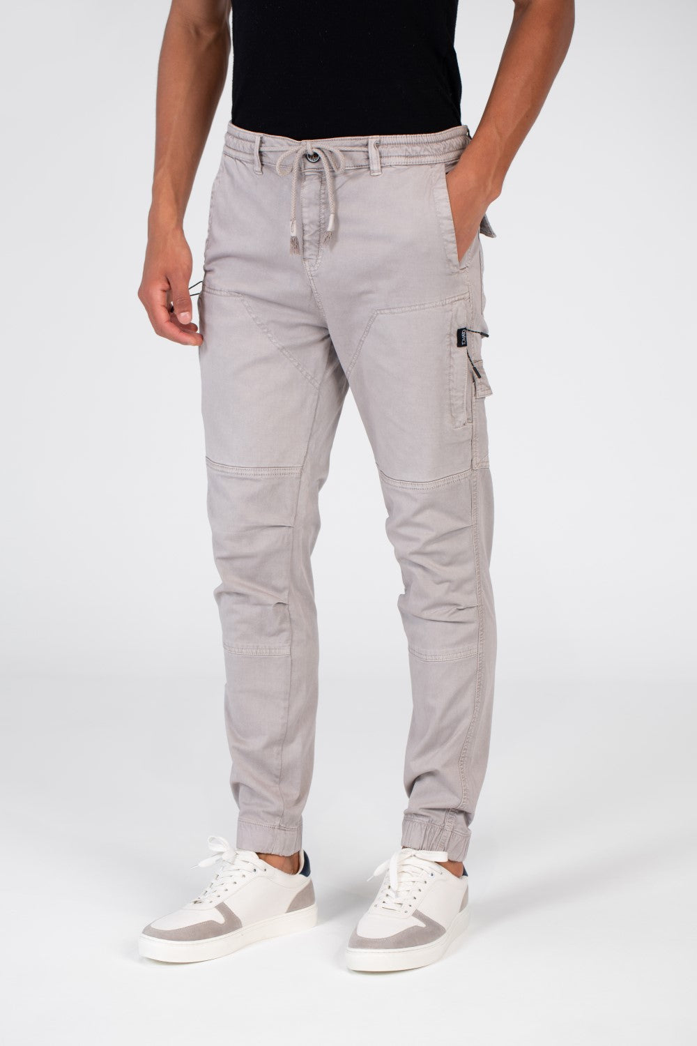 Men's Gabardine Sherwal Pants With A Modern Fit And Basic Details