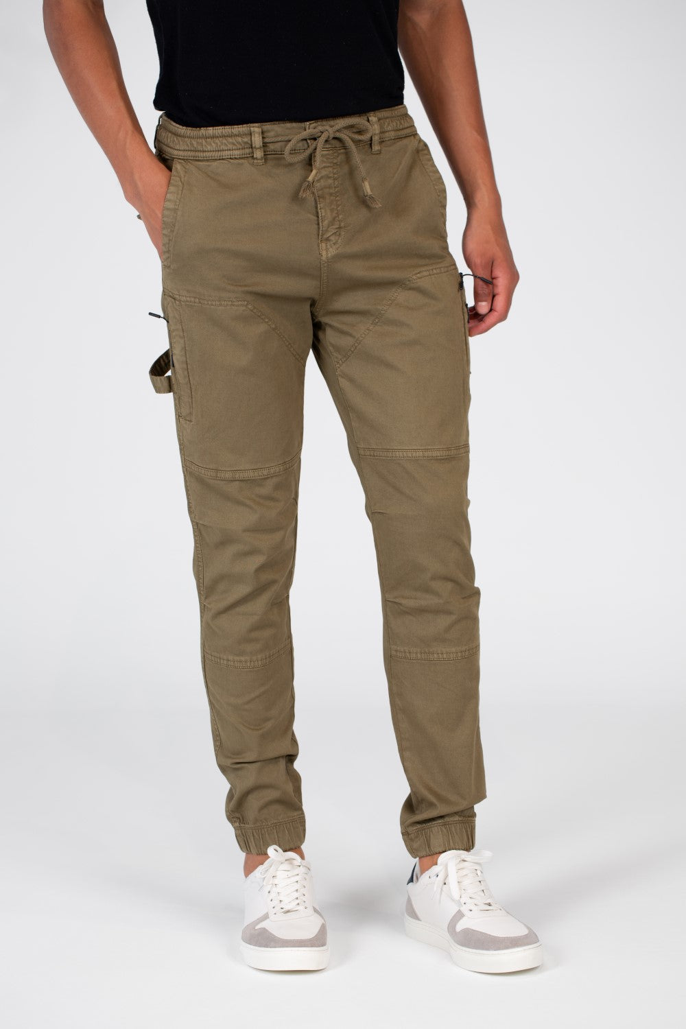Men's Gabardine Sherwal Pants With A Modern Fit And Basic Details