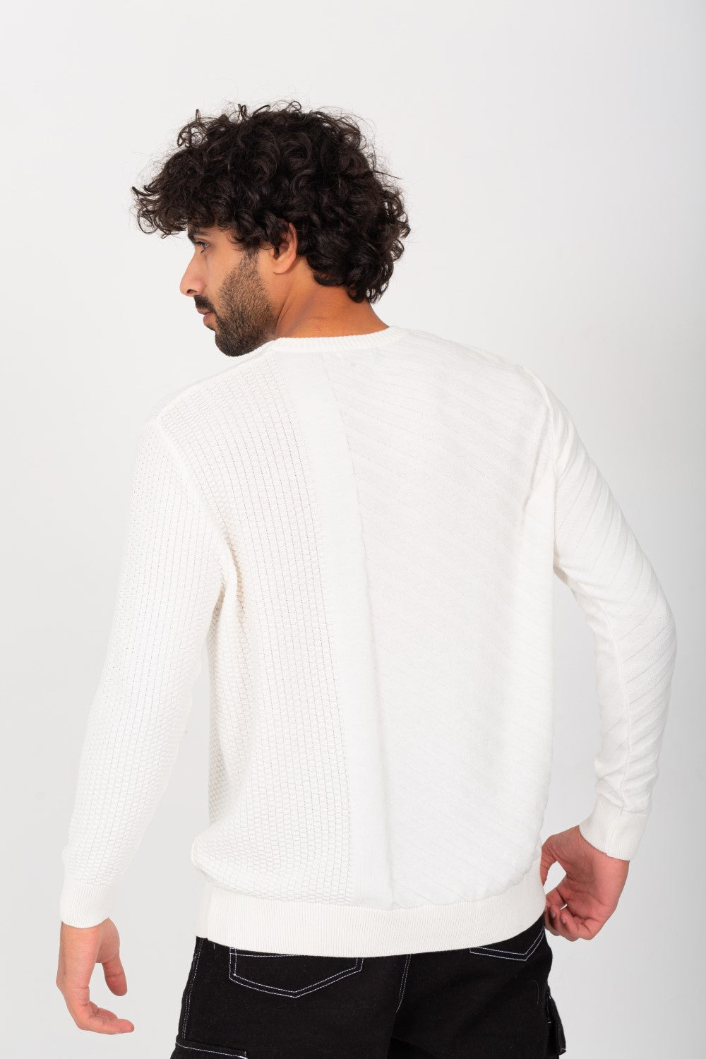Men's Rounded Neck Basic Made Of Soft Wool With Designed Pattern Pullover