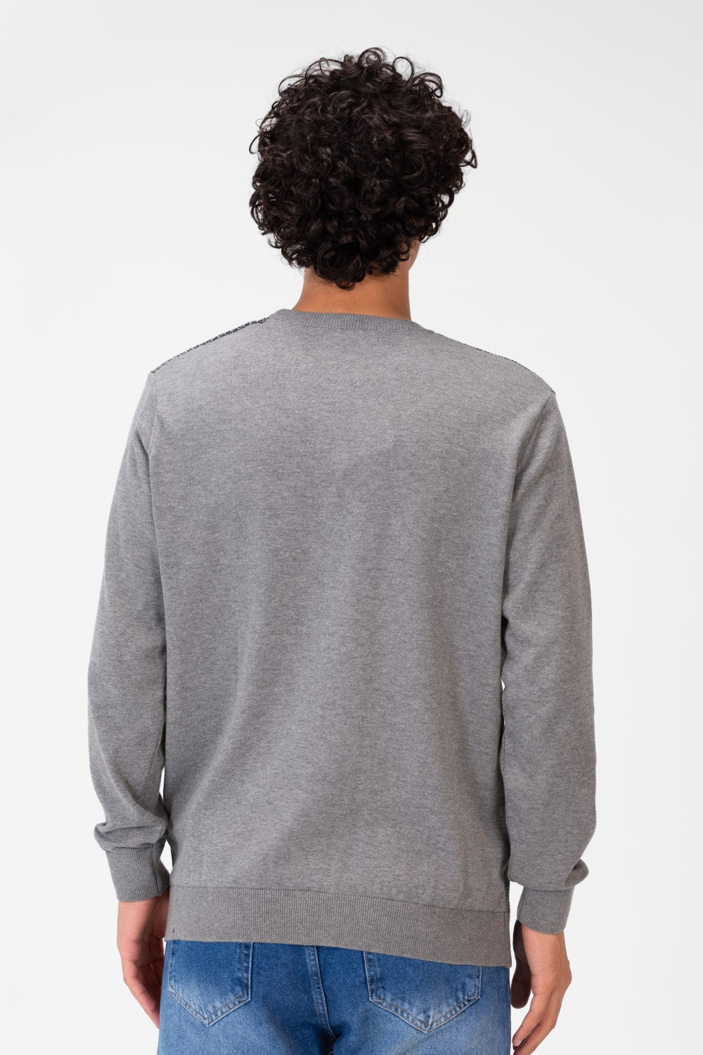 Men's Basic Pullover Made Of Cotton Material With A Round Neck And Long Sleeves