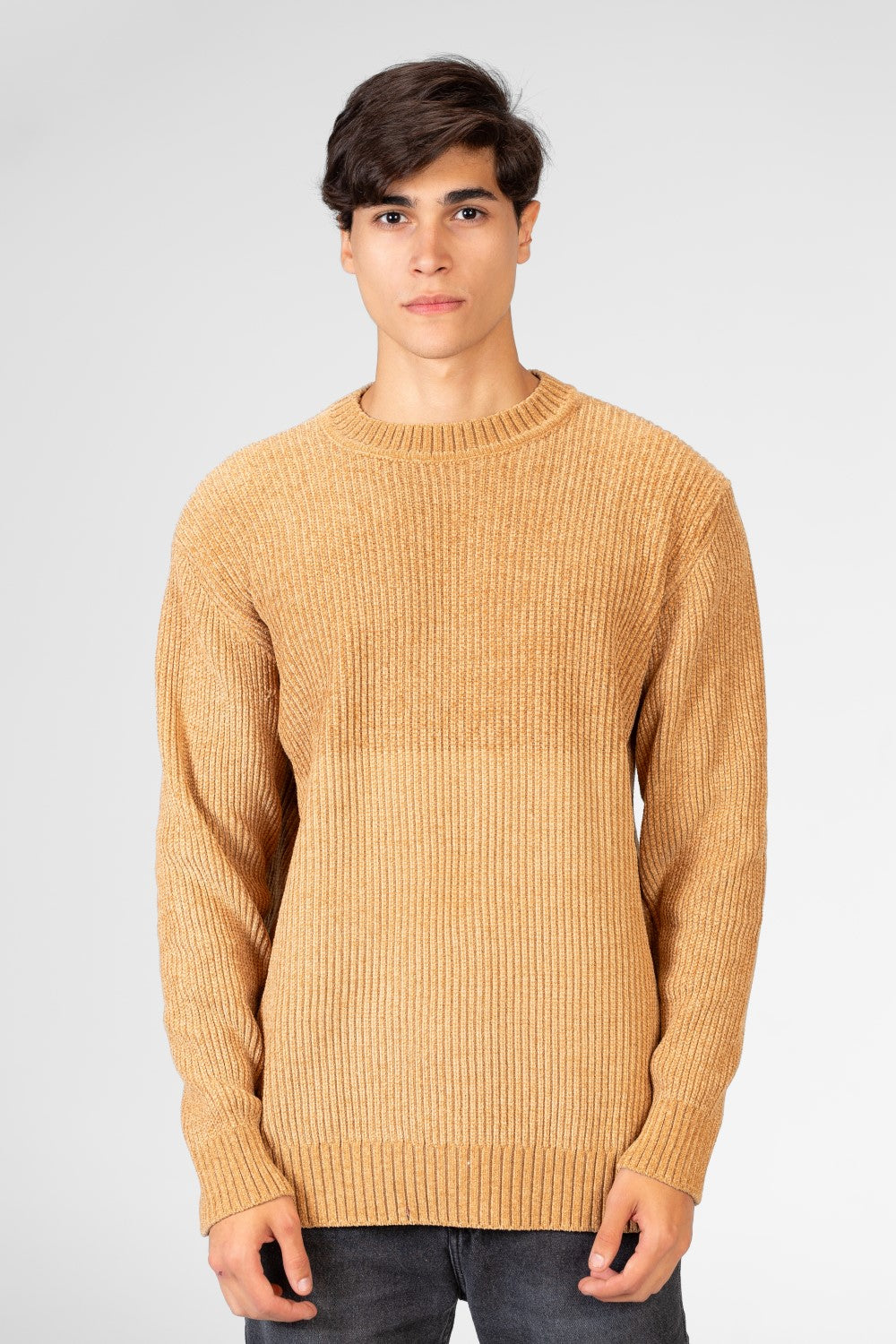 Men's Velvet Pullover With Round Neck And Long Sleeves