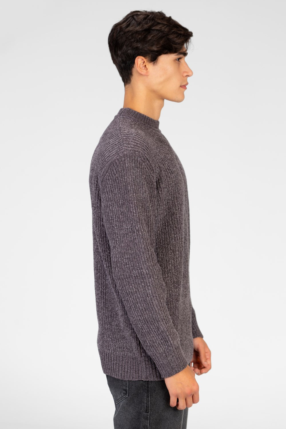 Men's Velvet Pullover With Round Neck And Long Sleeves